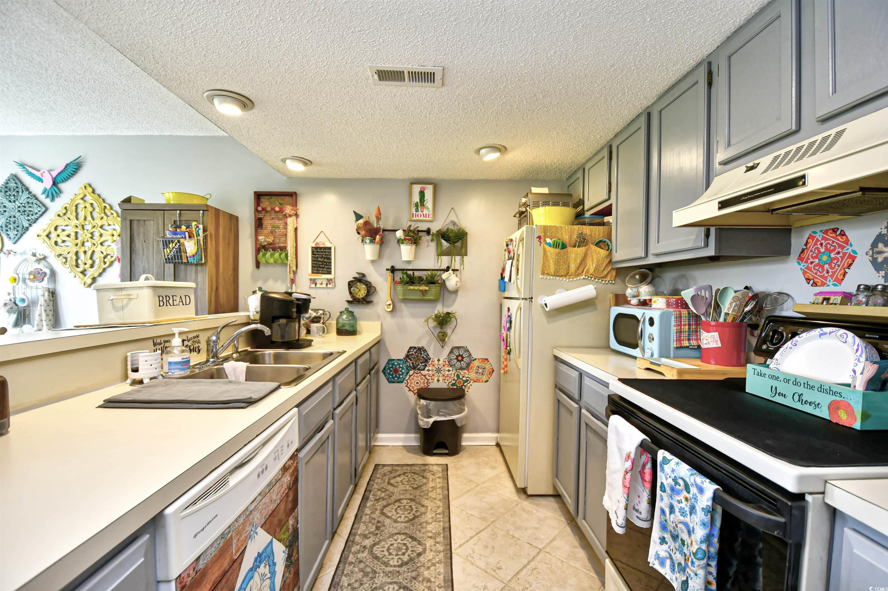 1025 Plantation Dr. Property Photo 15