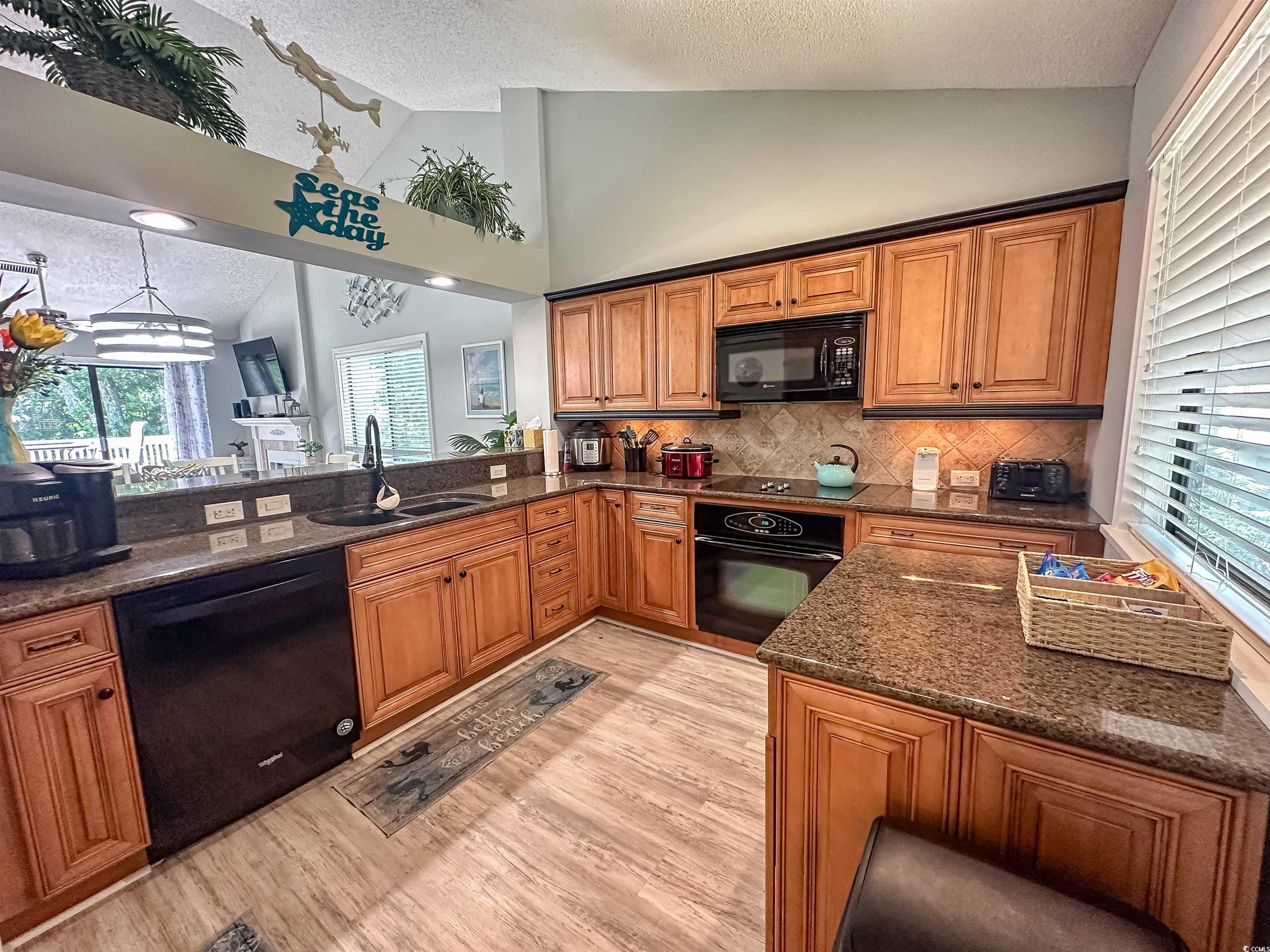 145 Hartland Dr. Property Photo 12