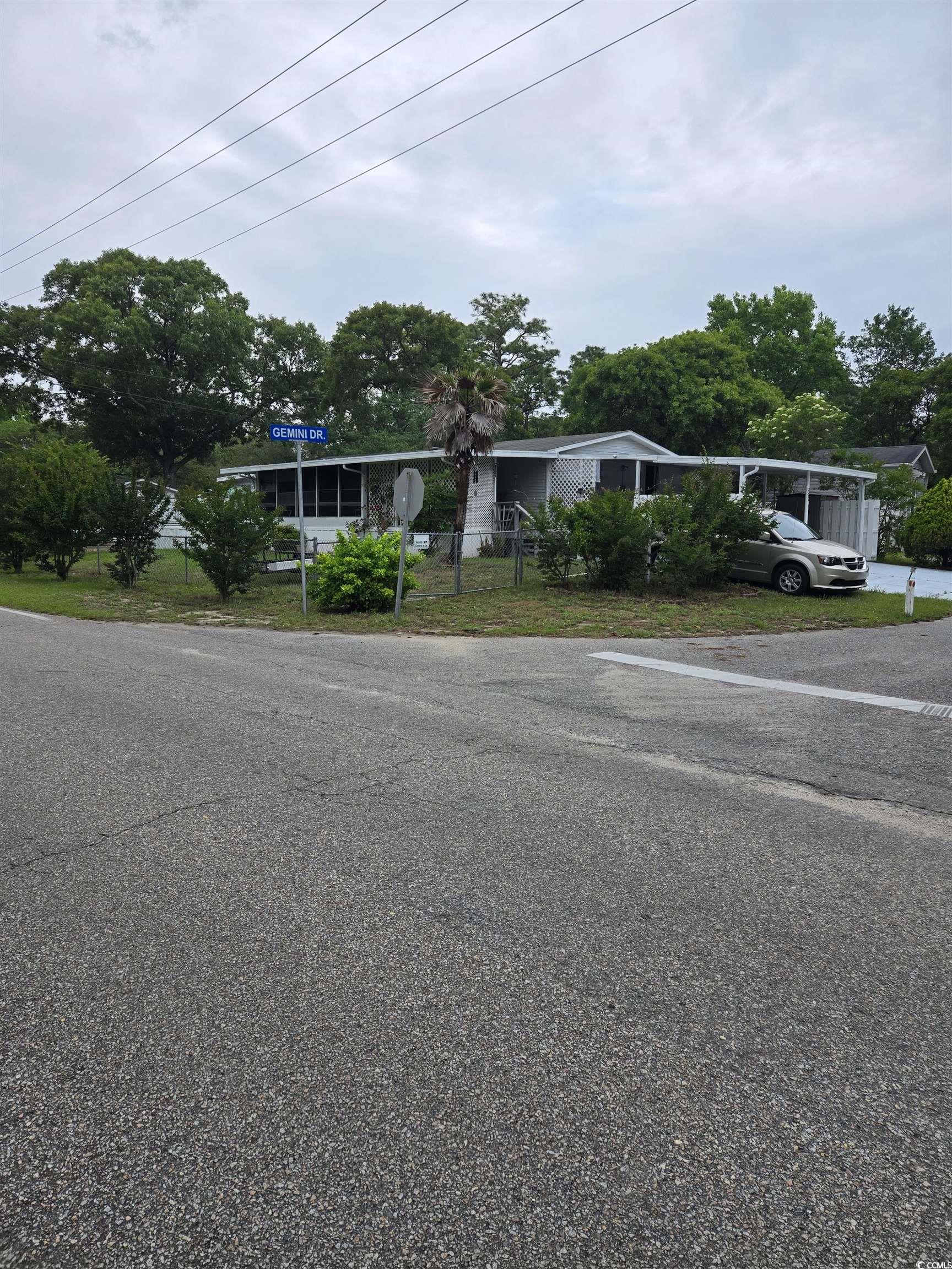 2701 Gemini Dr. Property Photo 4