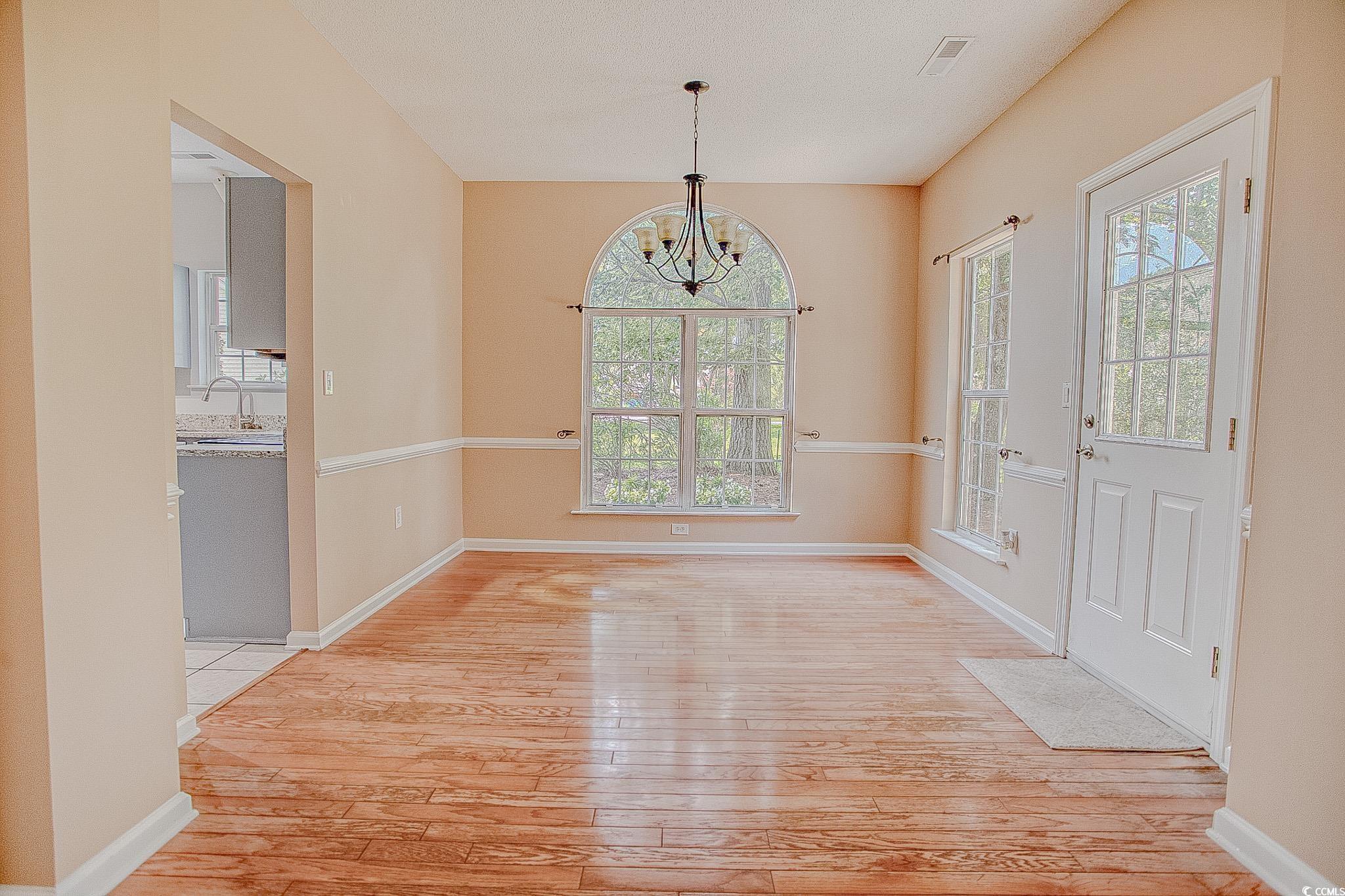 1409 Ashwood Circle Property Photo 8