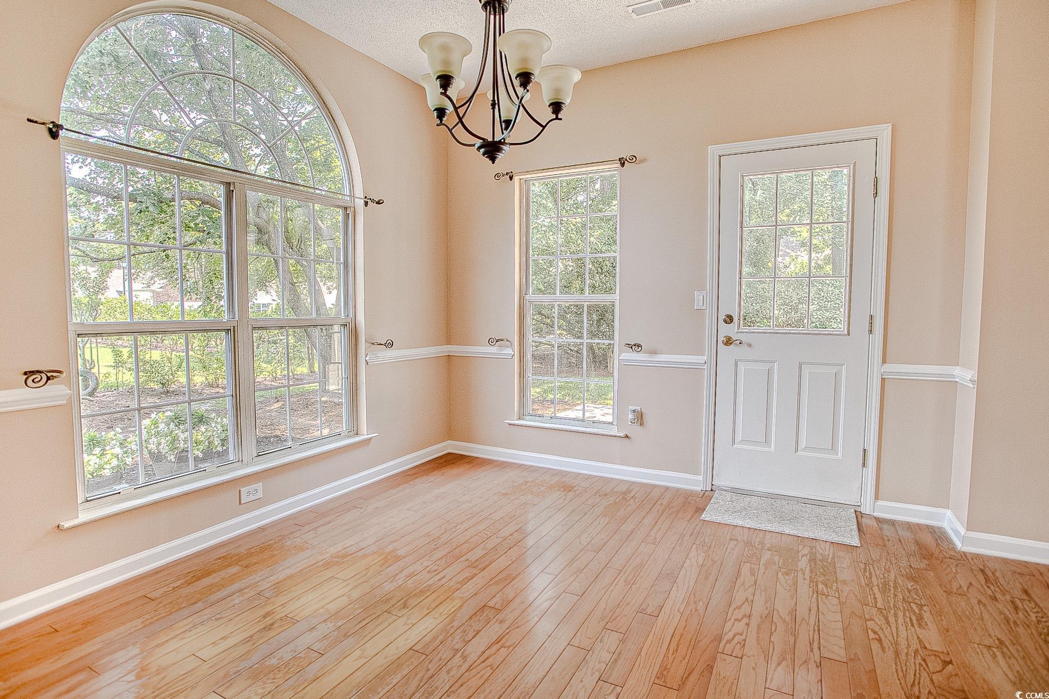 1409 Ashwood Circle Property Photo 9