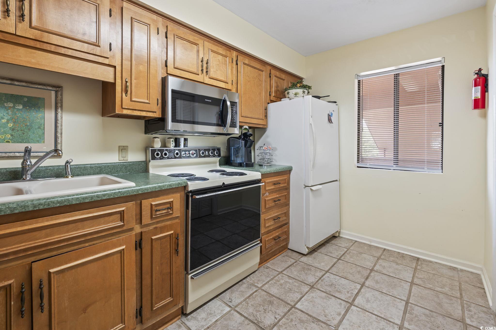 5515 N Ocean Blvd. Property Photo 7