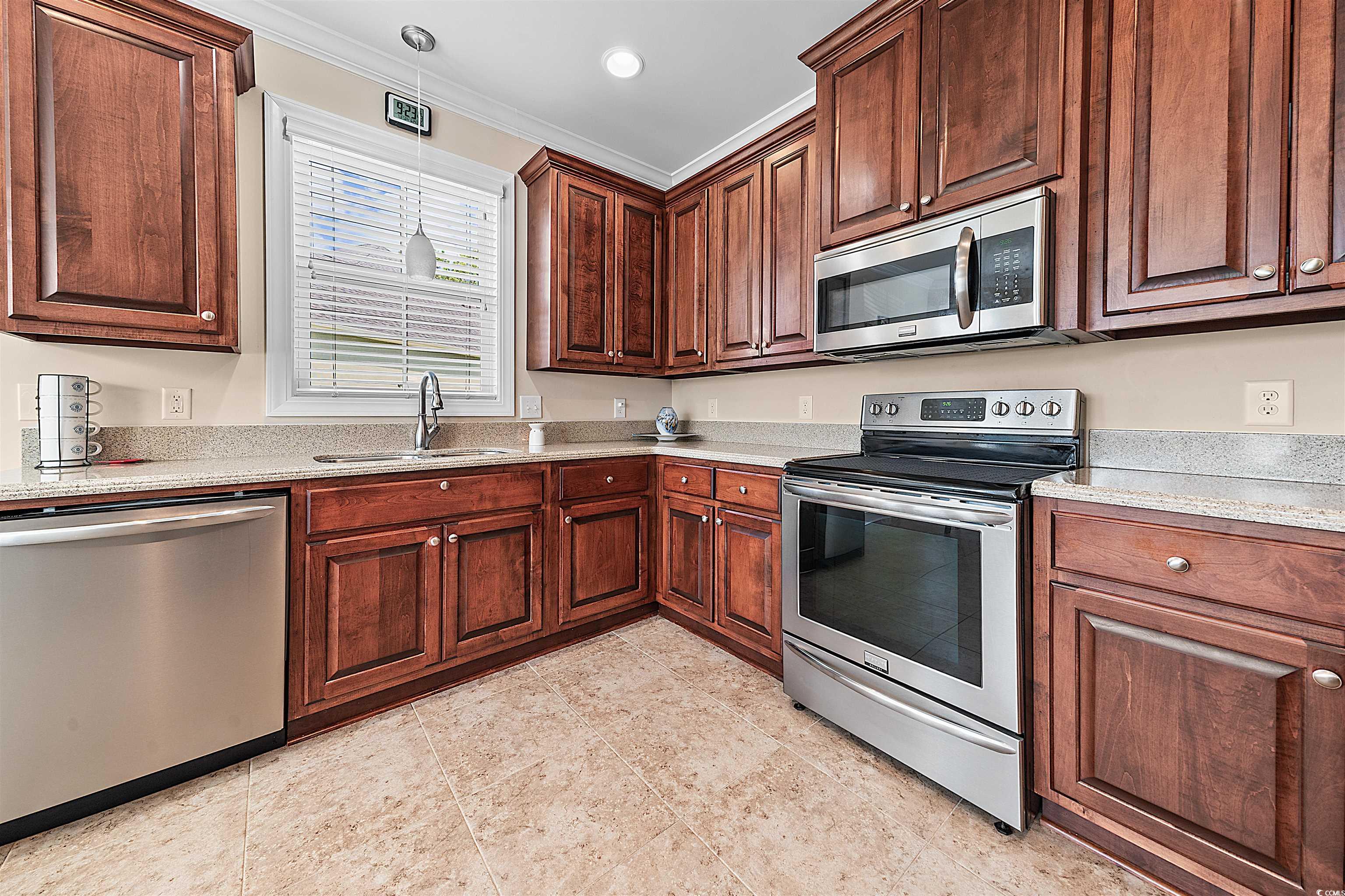 668 Barona Dr. Property Photo 14