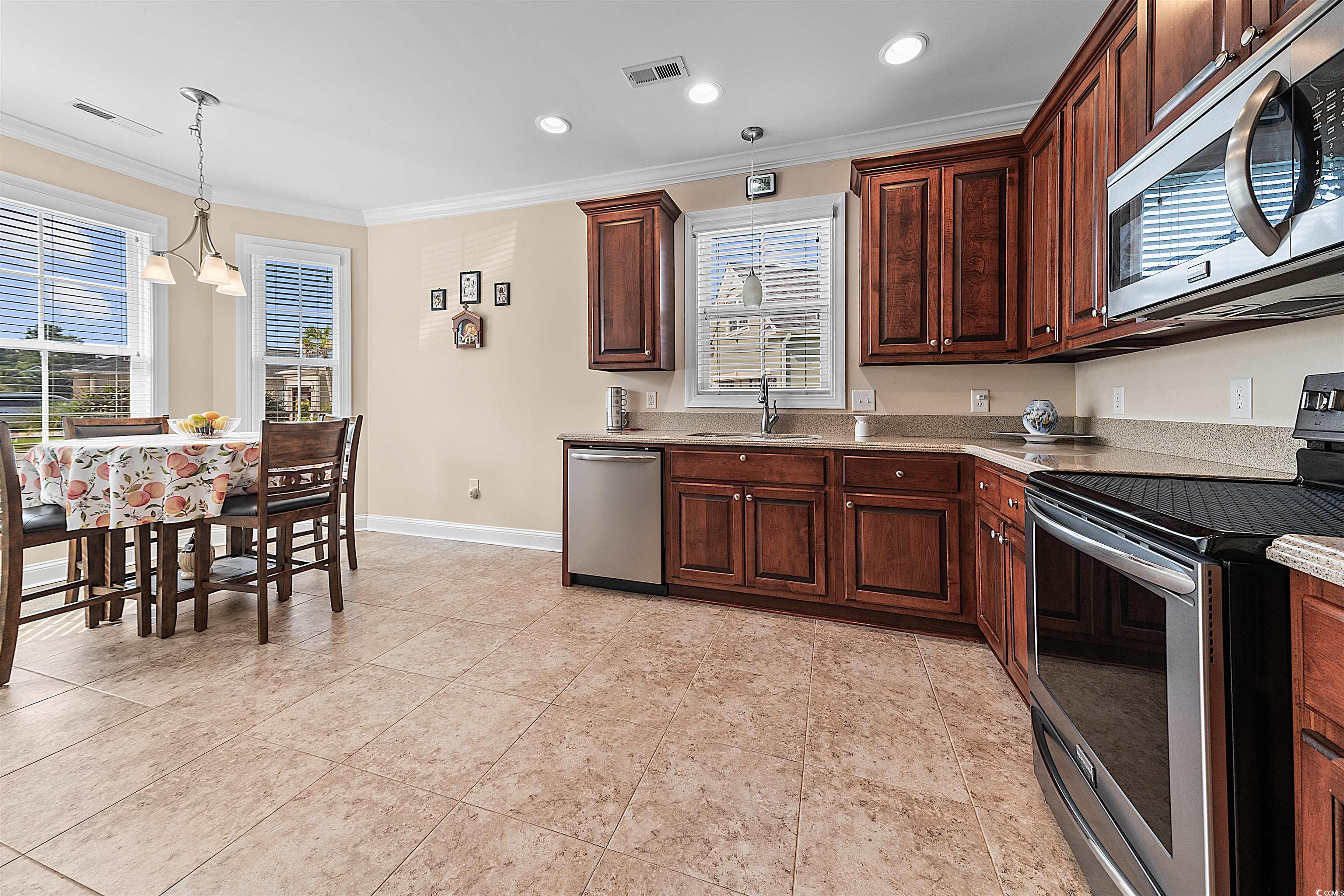 668 Barona Dr. Property Photo 15