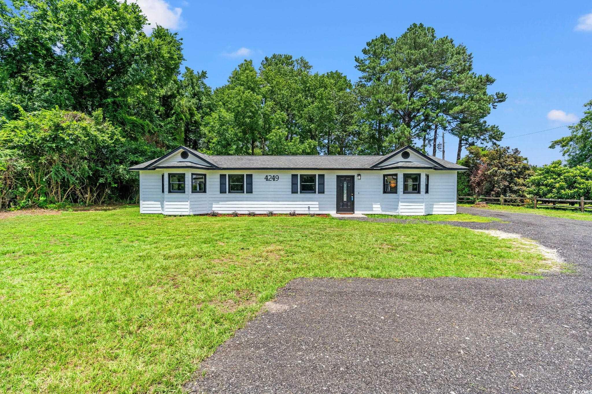 4249 E Highway 9 Property Photo 1