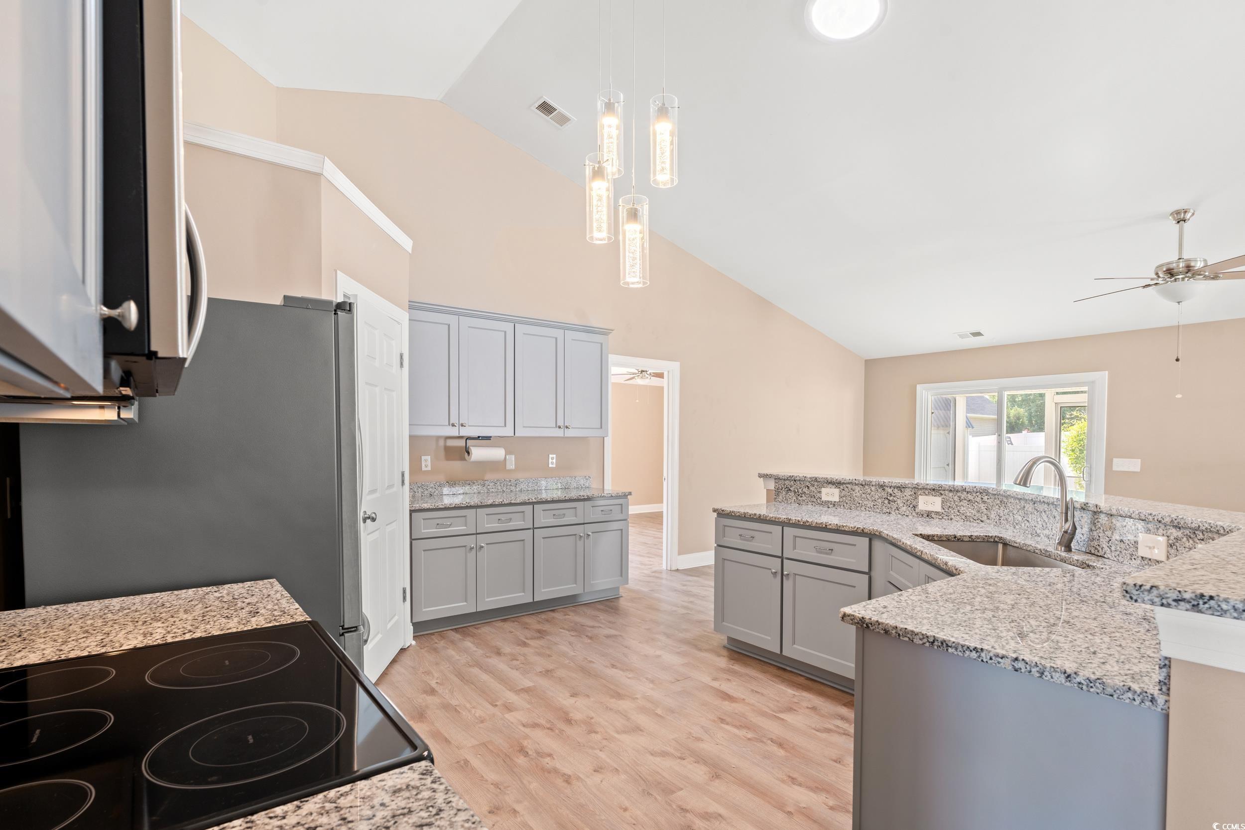 708 Alexis Dr. Property Photo 3