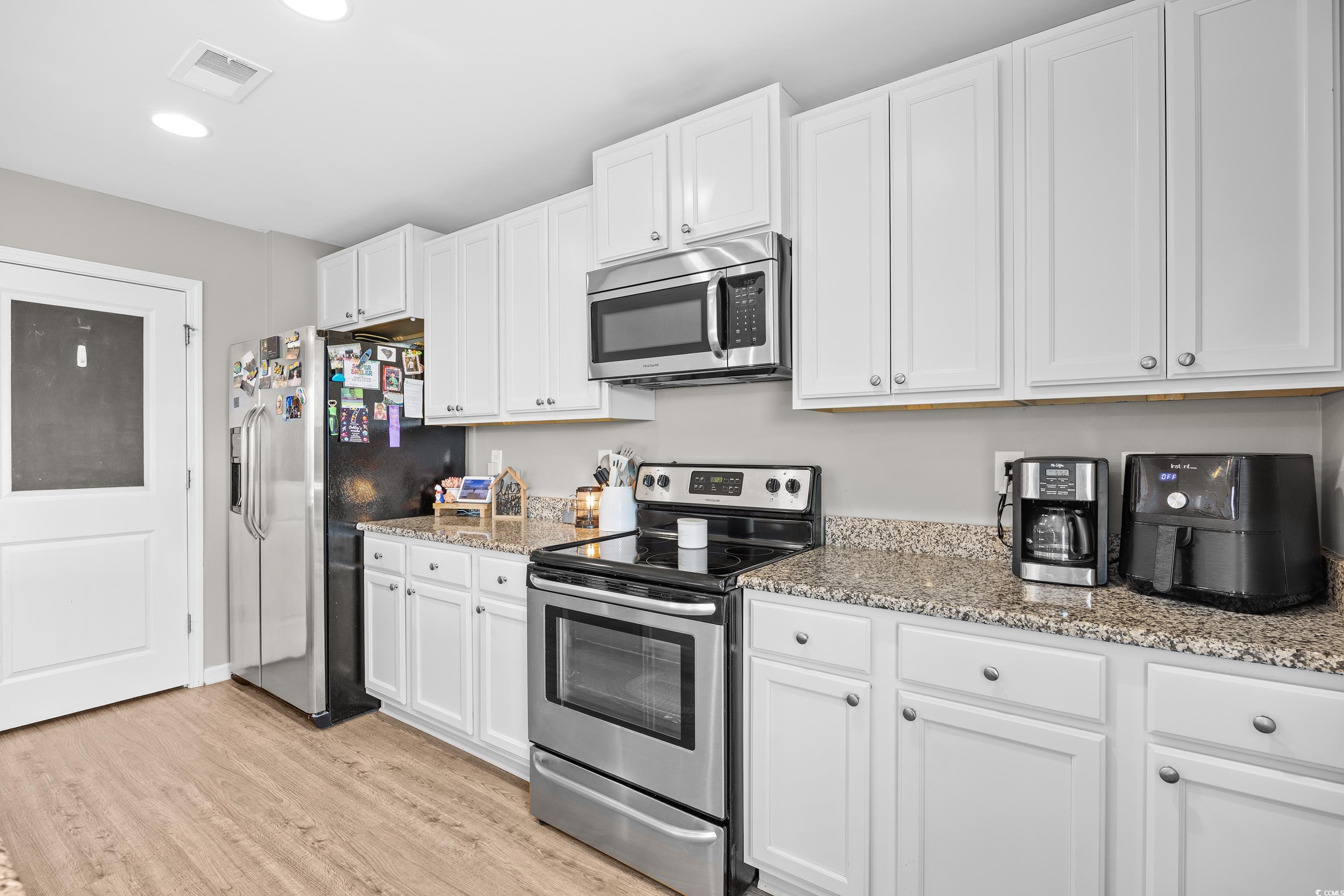 317 Truce St. Property Photo 12