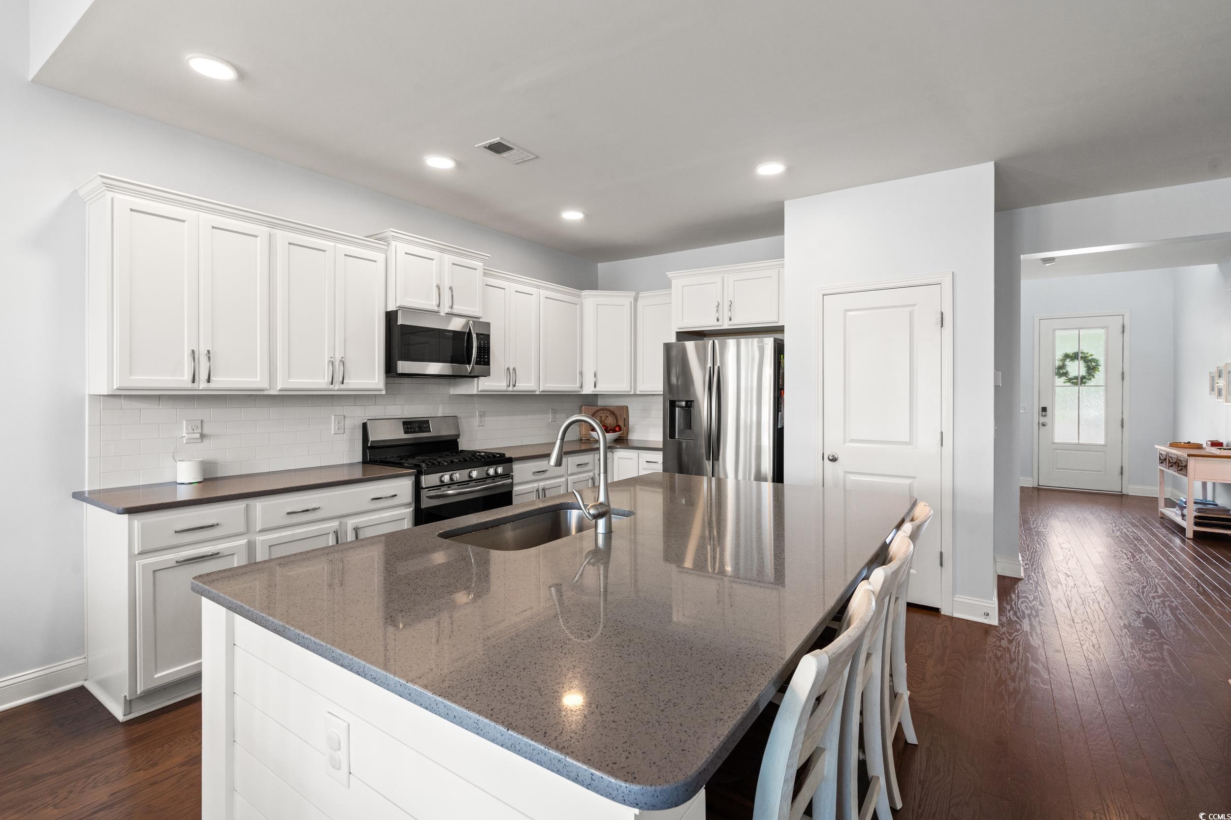 405 Spring View Ct. Property Photo 4