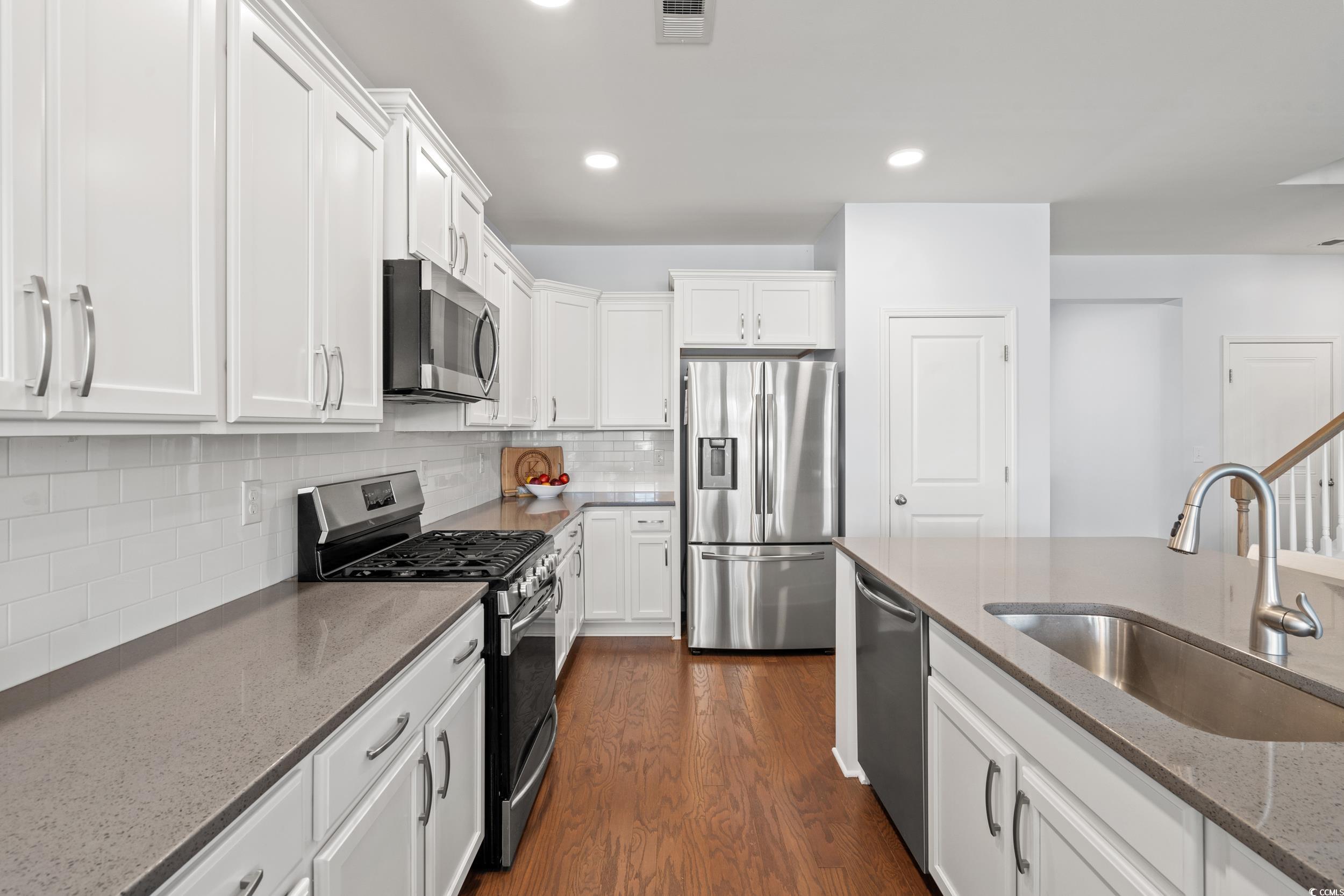 405 Spring View Ct. Property Photo 5