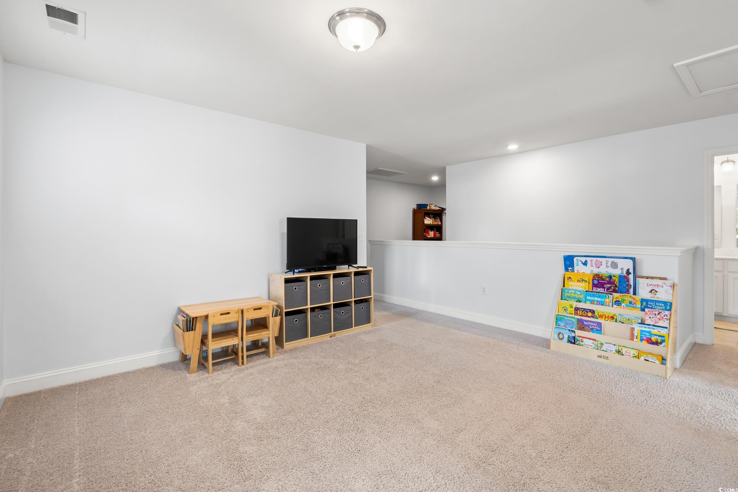 405 Spring View Ct. Property Photo 28
