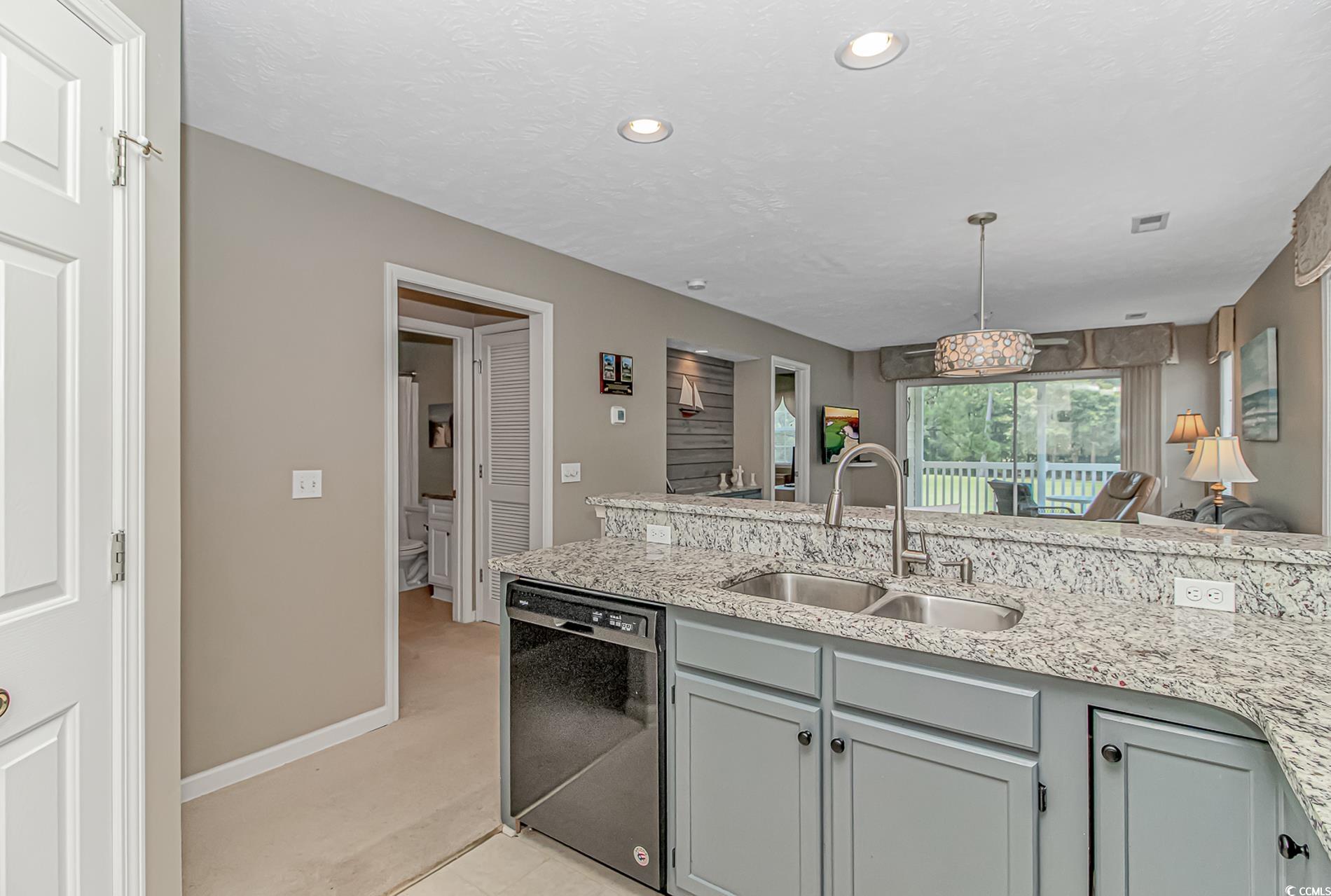 650 Tupelo Ln. Property Photo 6