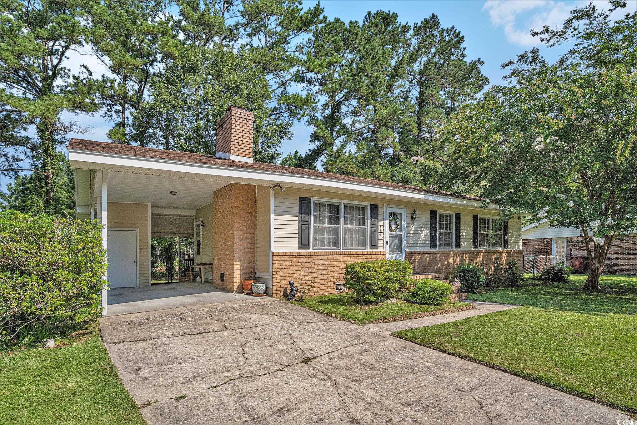 424 Villa Woods Dr. Property Photo 1