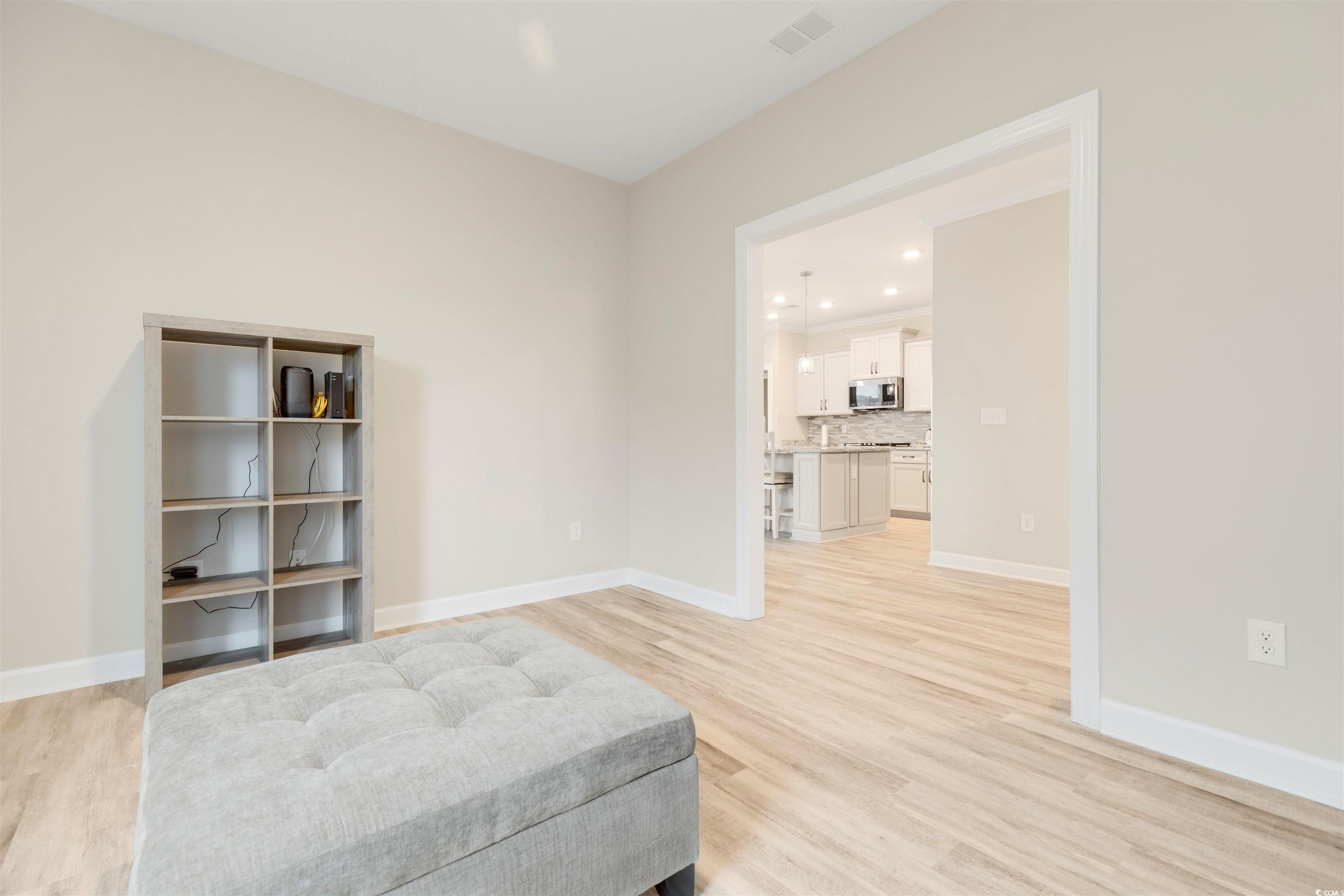 5087 Sundrop Ln. Property Photo 9