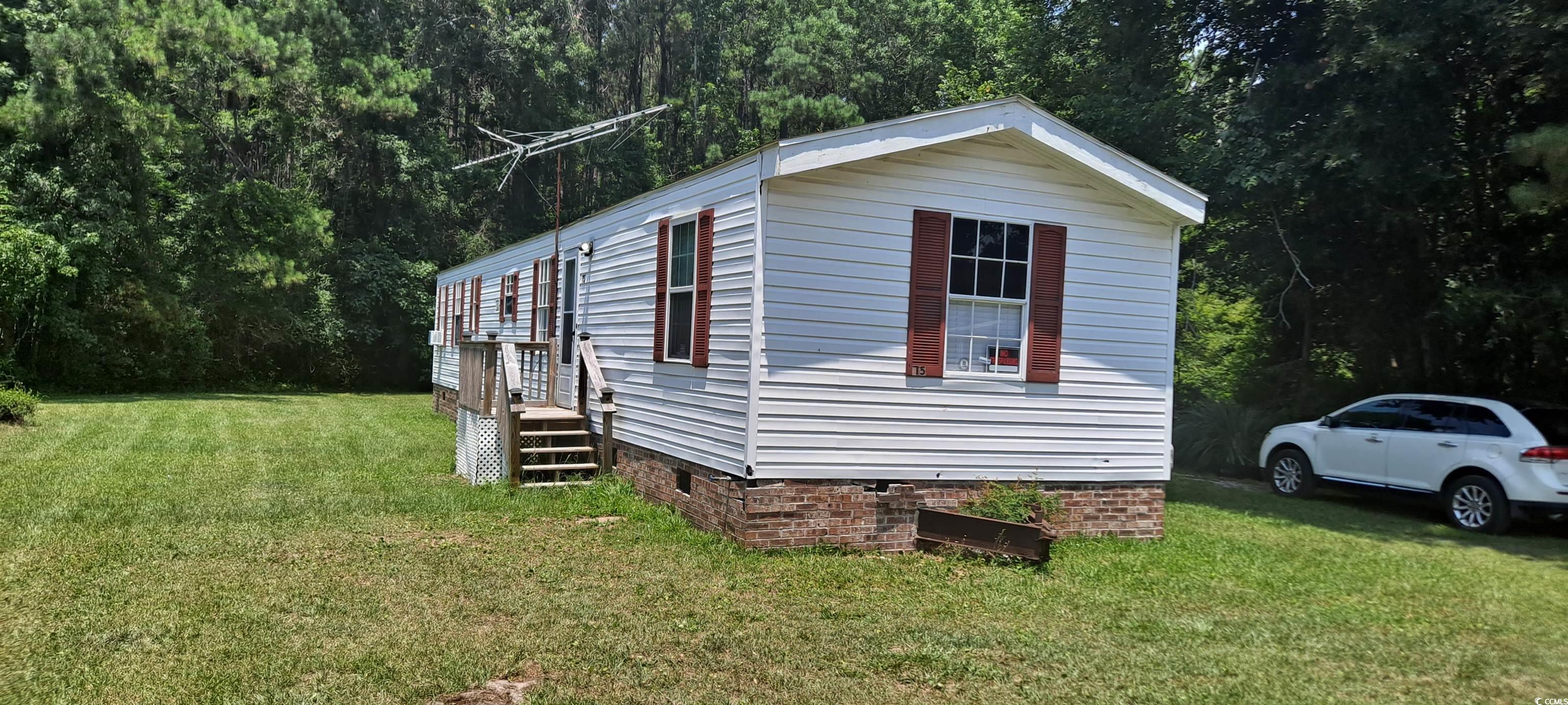 75 Page Ln. Property Photo 2