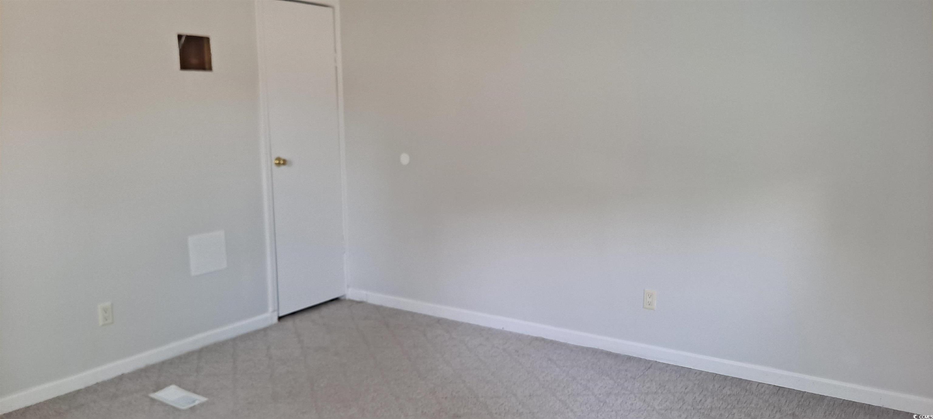75 Page Ln. Property Photo 16