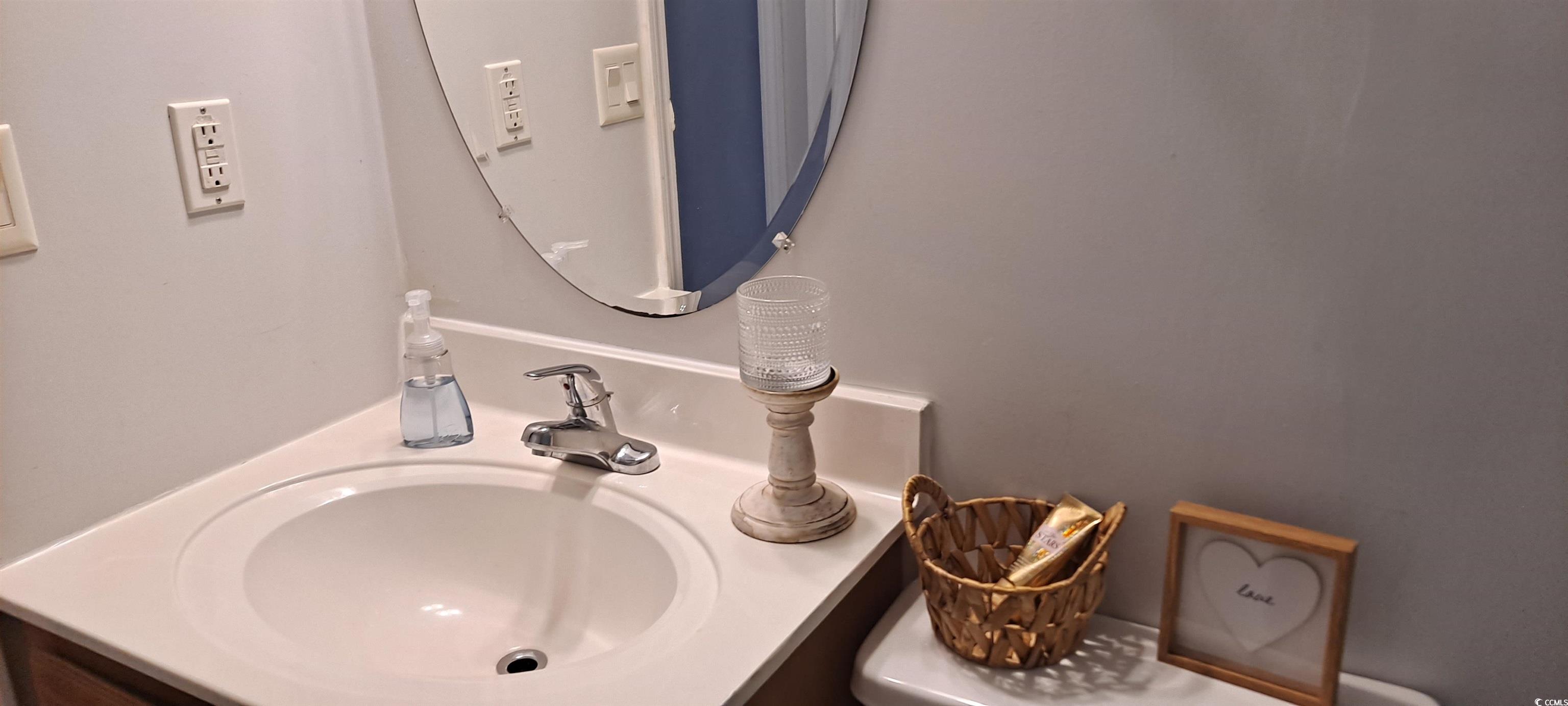 75 Page Ln. Property Photo 18