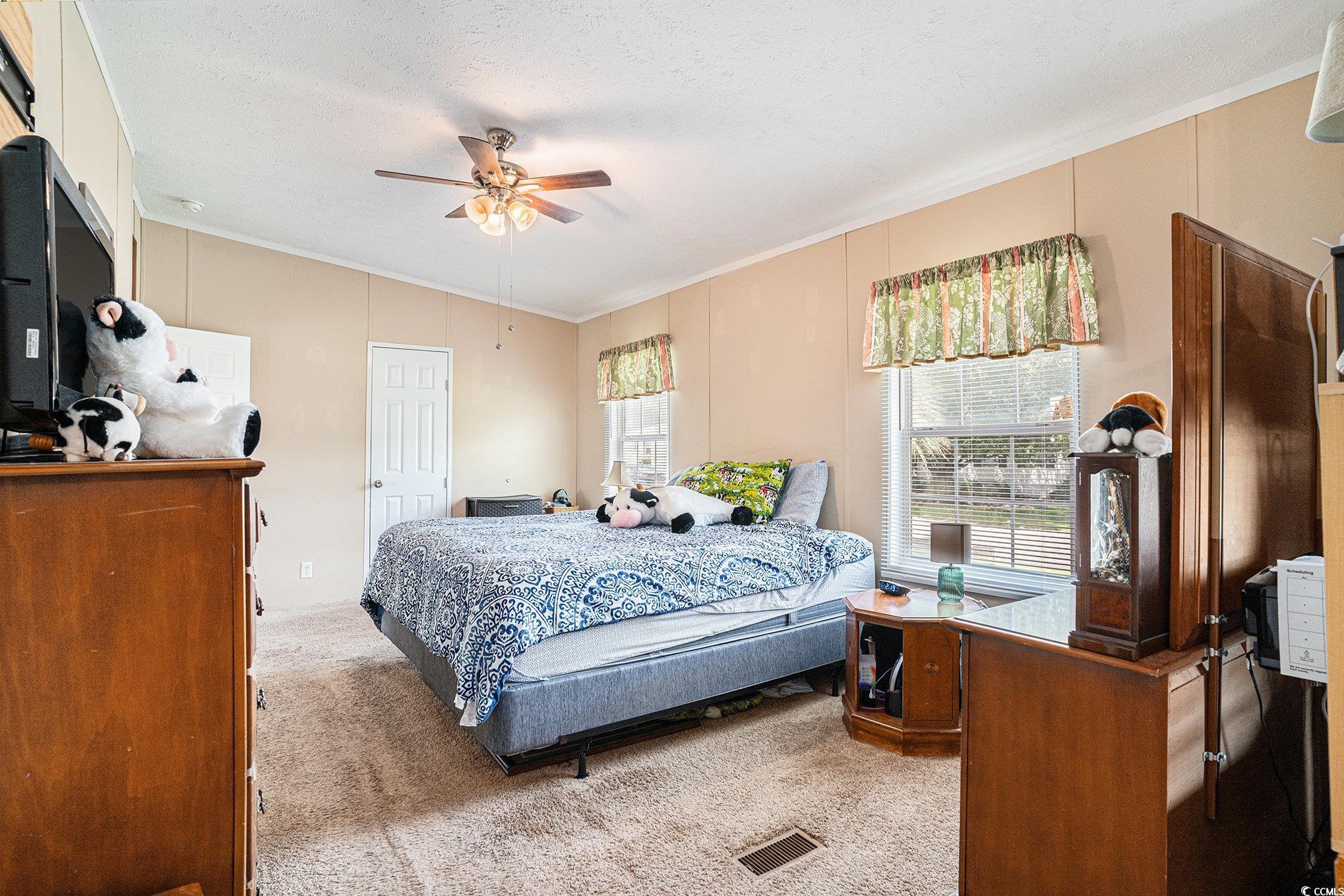 1043 Leebury Ln. Property Photo 14