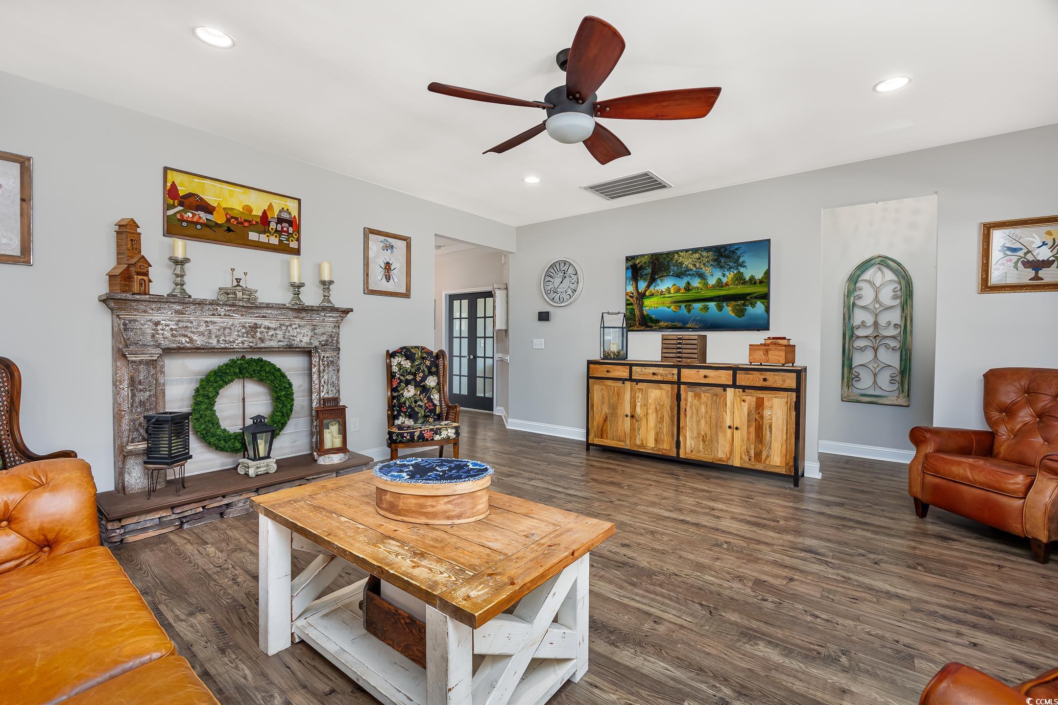 318 Board Landing Circle Property Photo 3