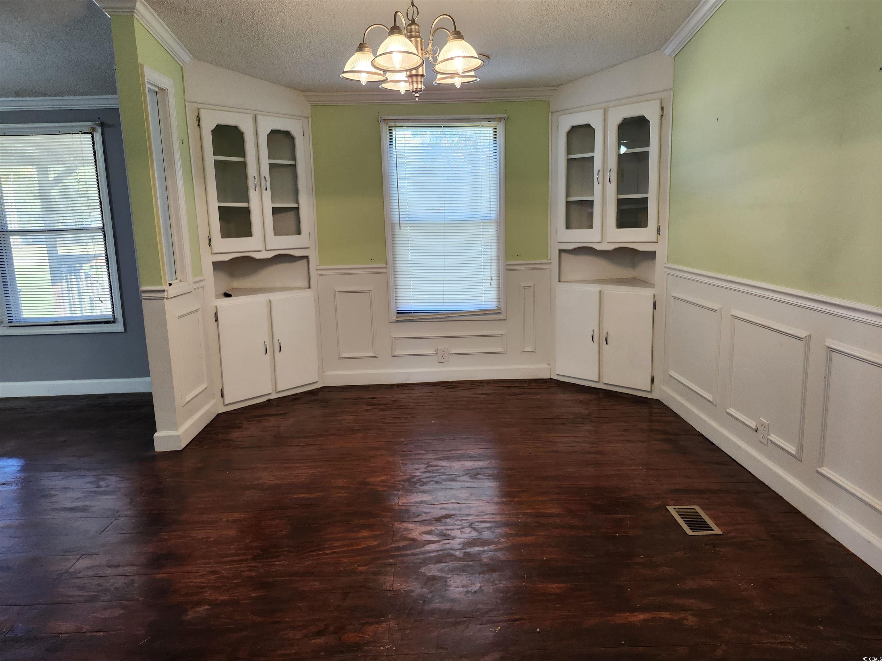 6034 Woodhurst Dr. Property Photo 3