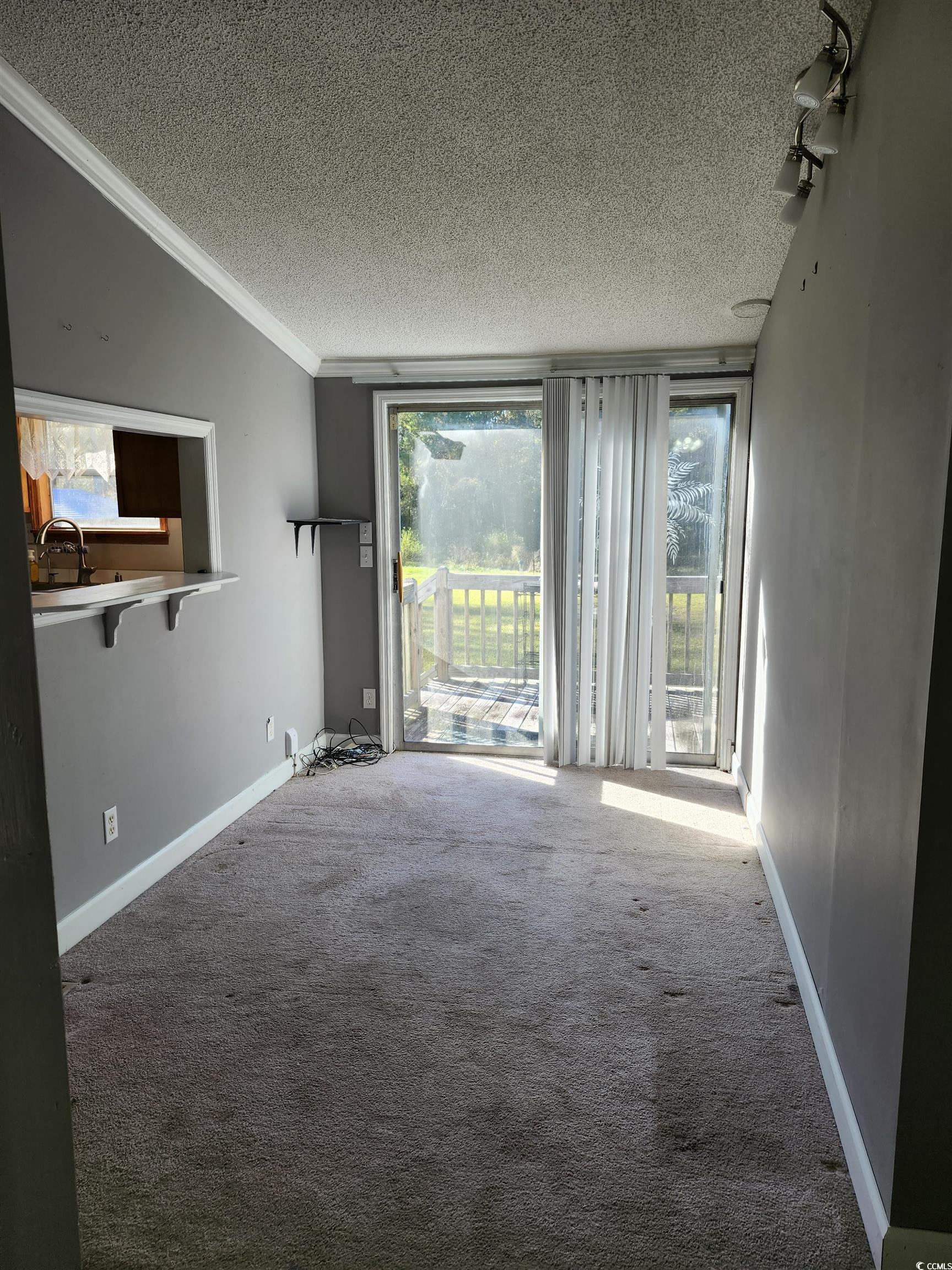 6034 Woodhurst Dr. Property Photo 6