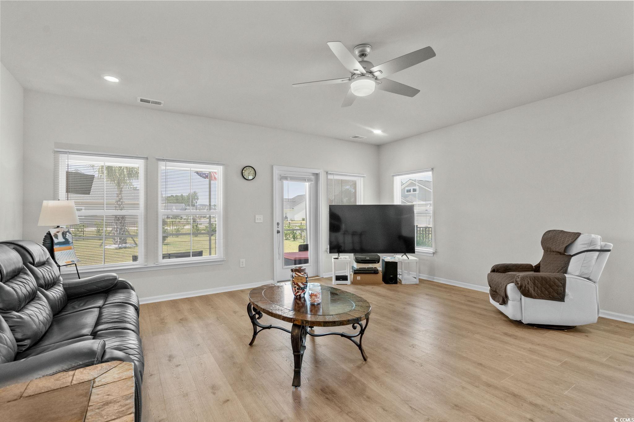 4148 Da Vinci Dr. Property Photo 14