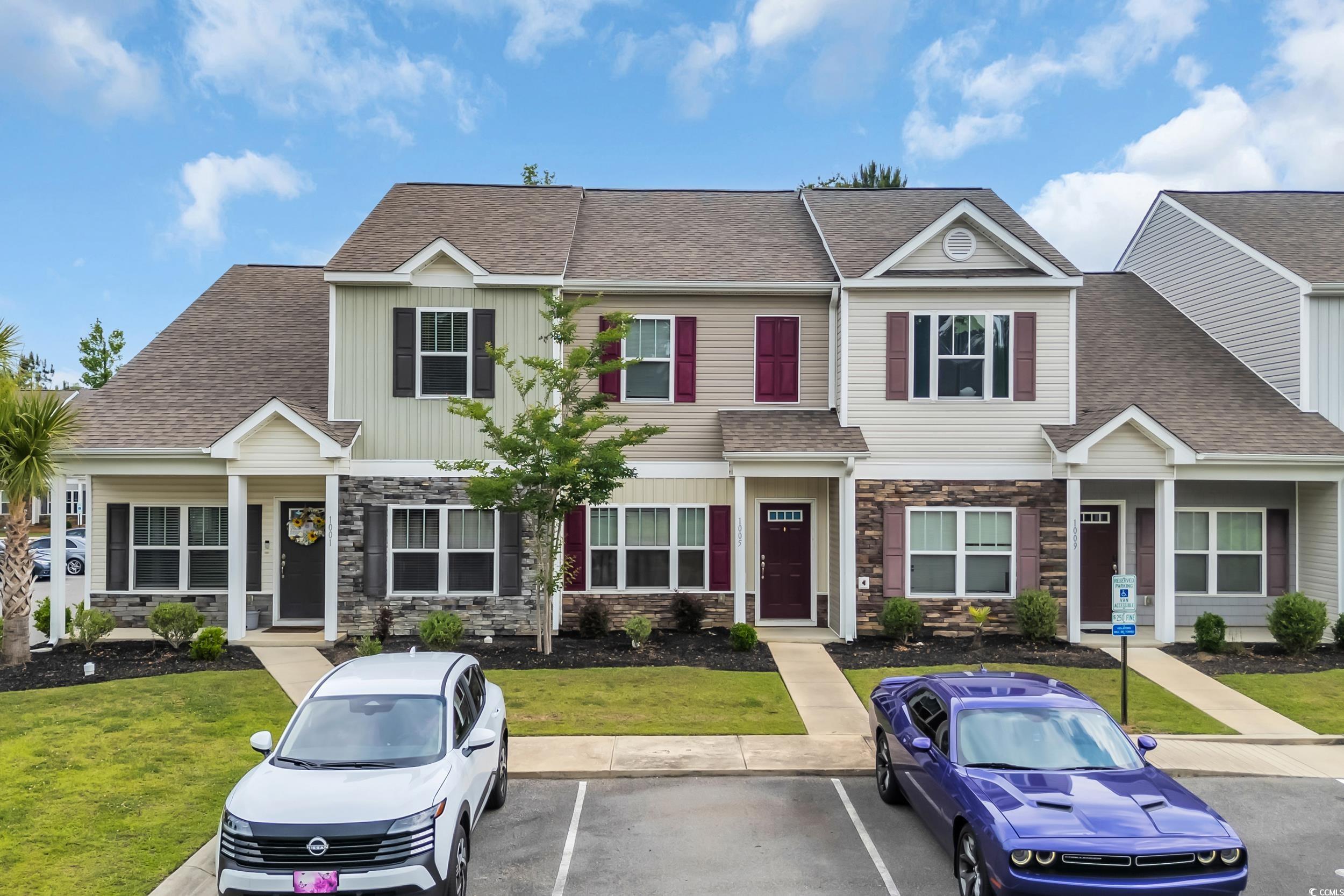 1001 Dinger Ct. Property Photo 3