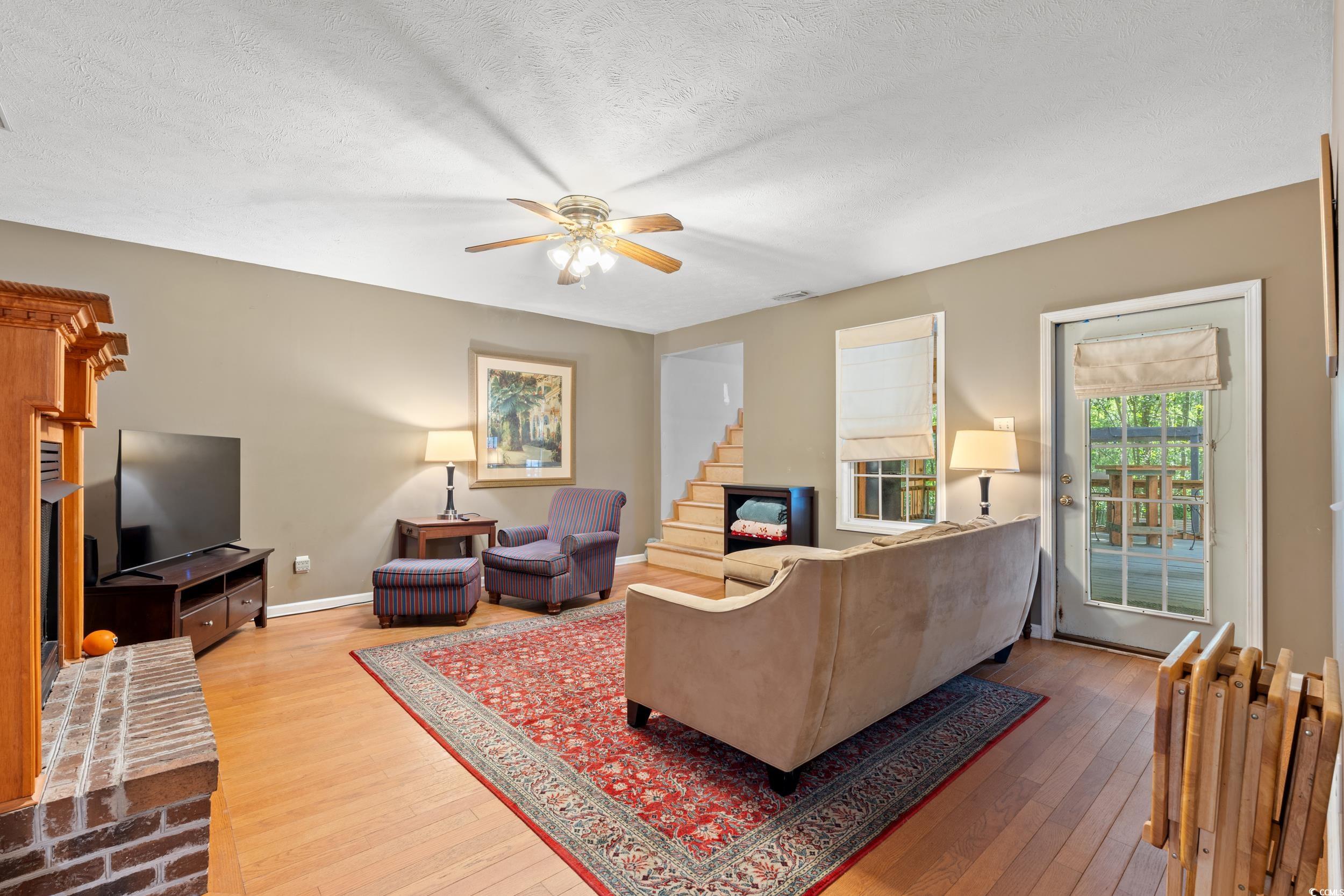 196 Weston Rd. Property Photo 9