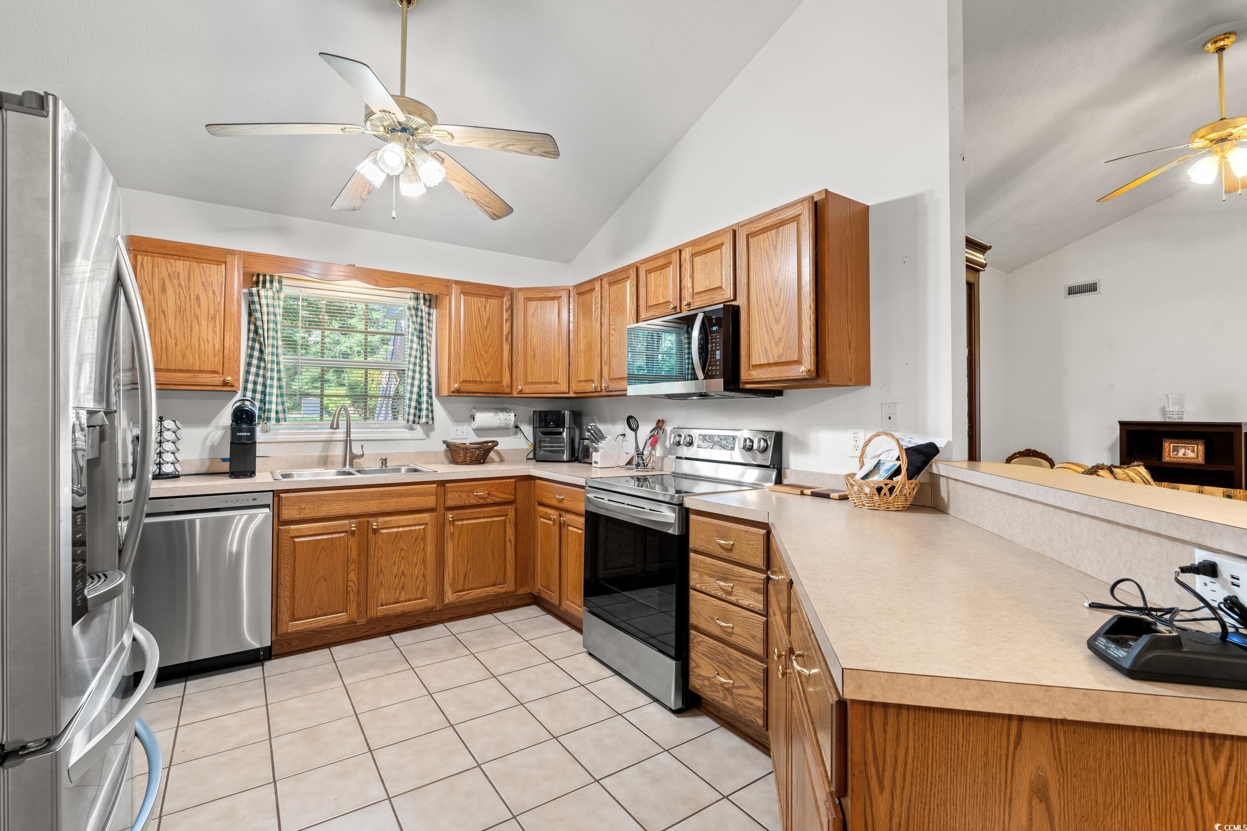 196 Weston Rd. Property Photo 17