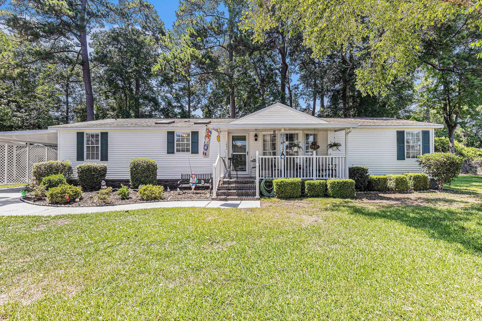 1692 Perry Circle Property Photo 1