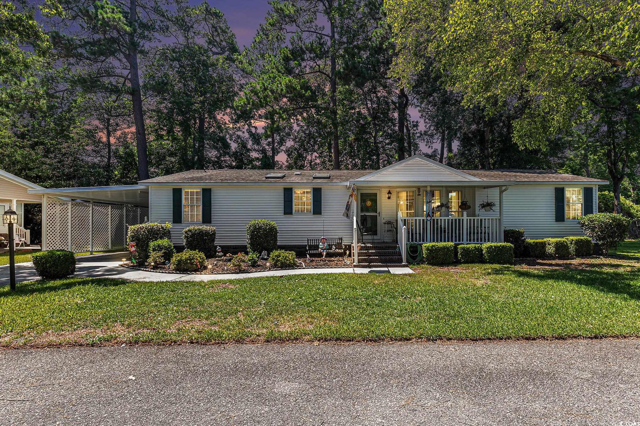 1692 Perry Circle Property Photo 2