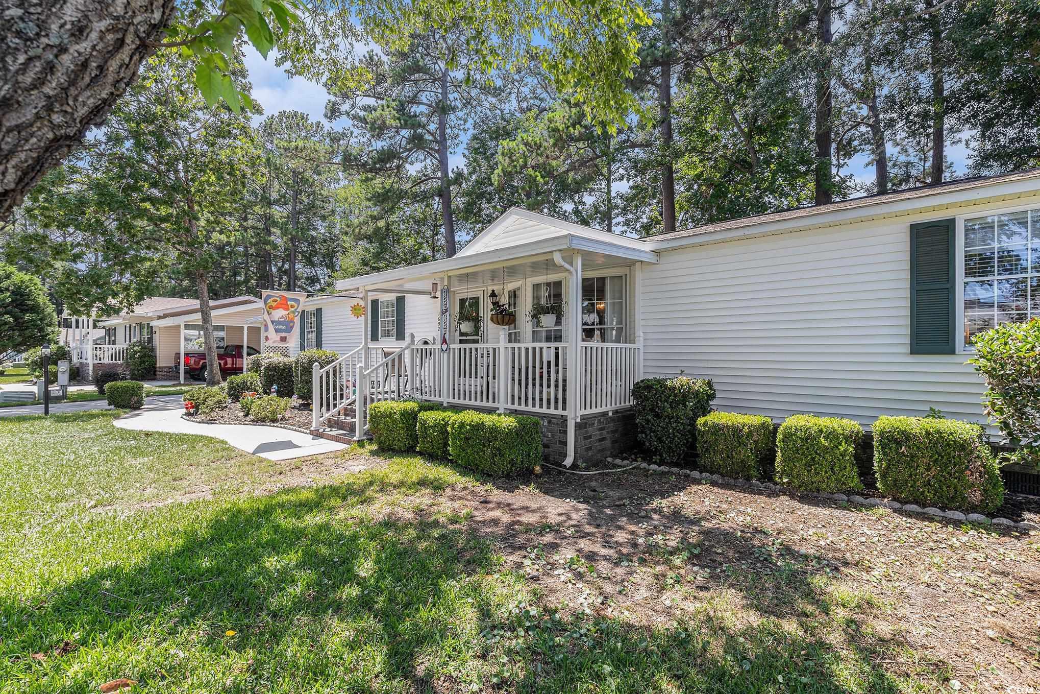 1692 Perry Circle Property Photo 3