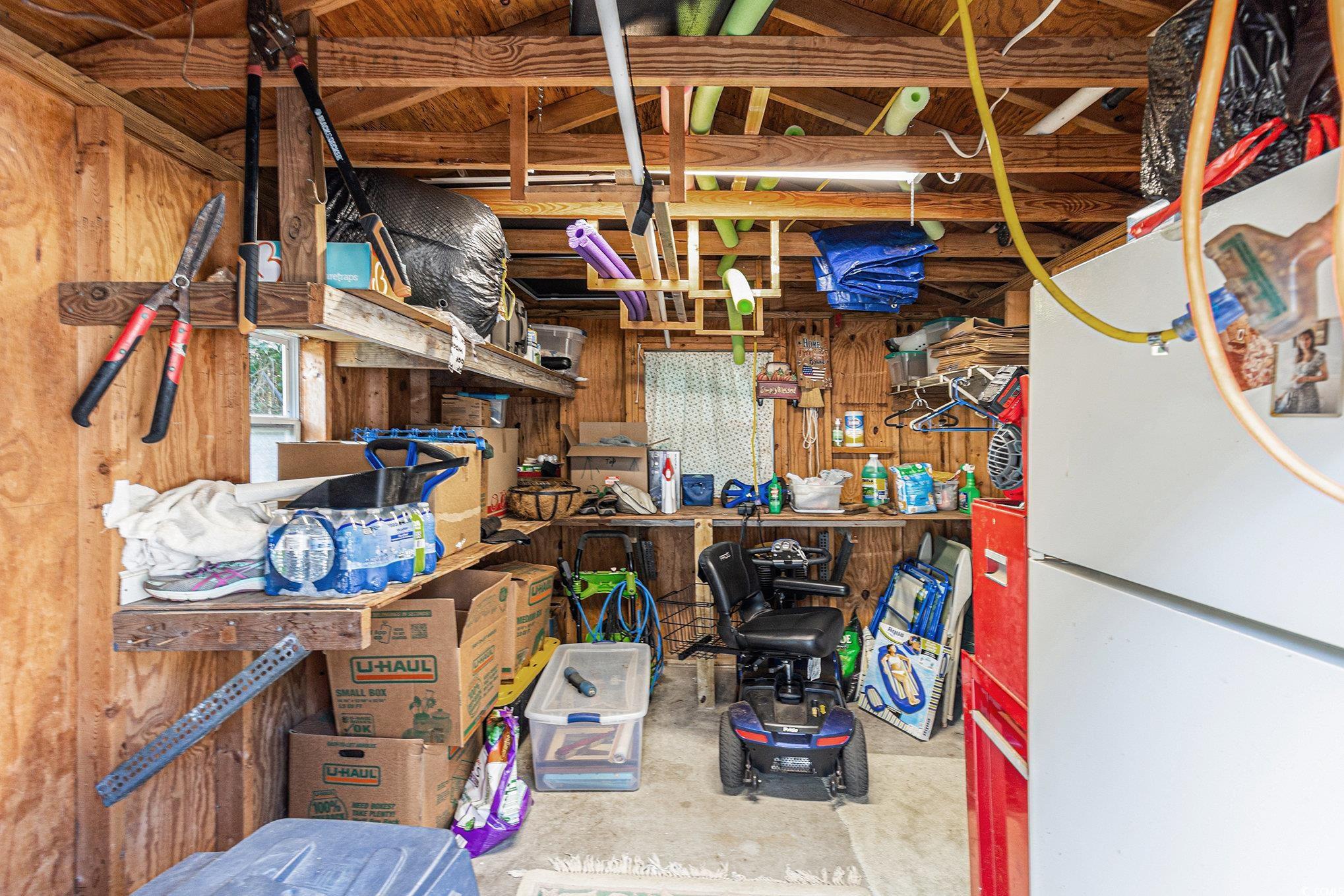 1692 Perry Circle Property Photo 31