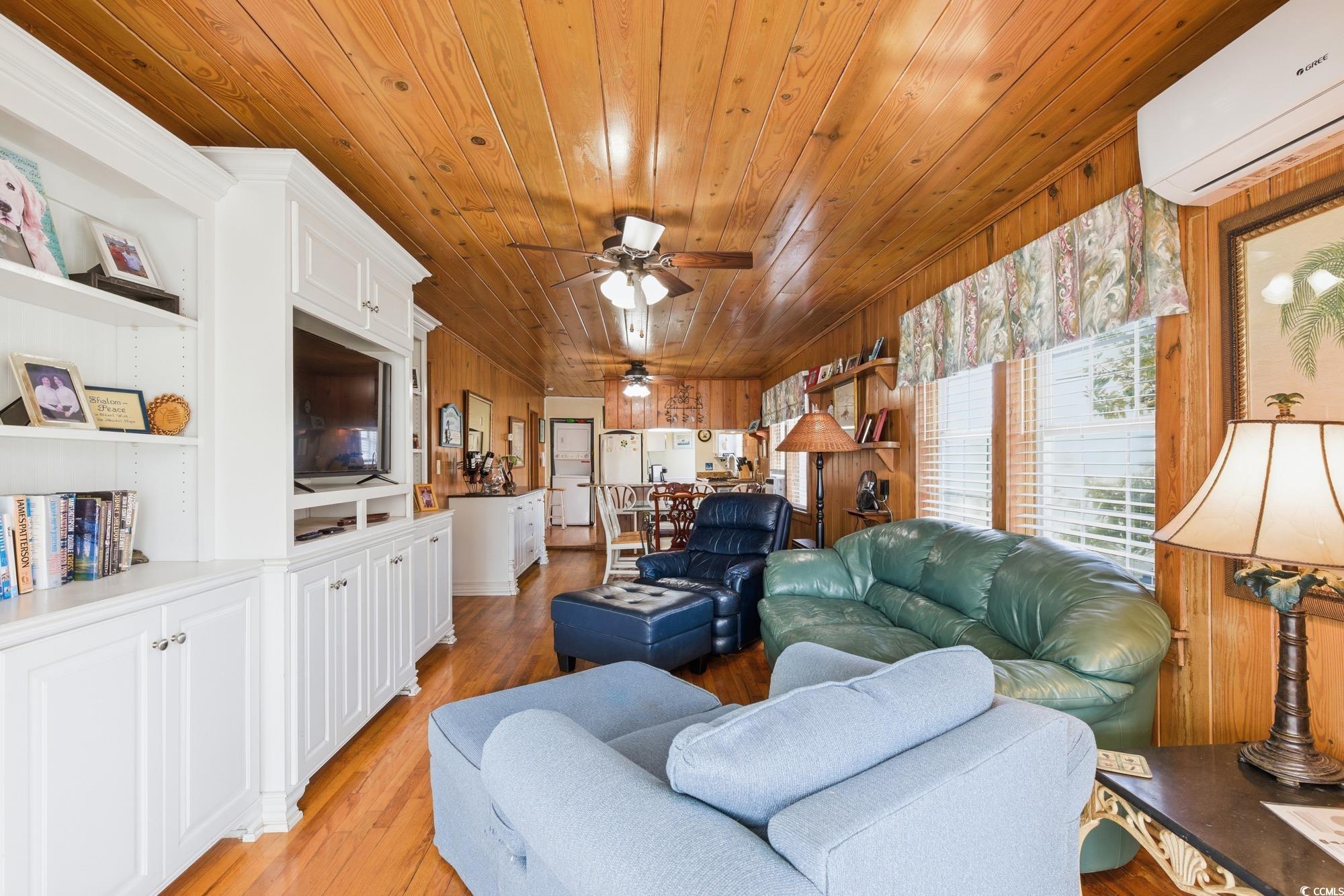 710 S Waccamaw Dr. Property Photo 3