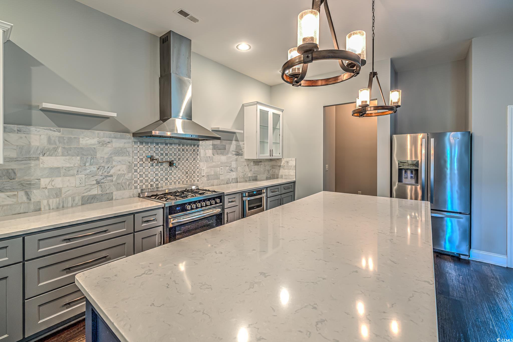 520 Oak Pond Ct. Property Photo 6
