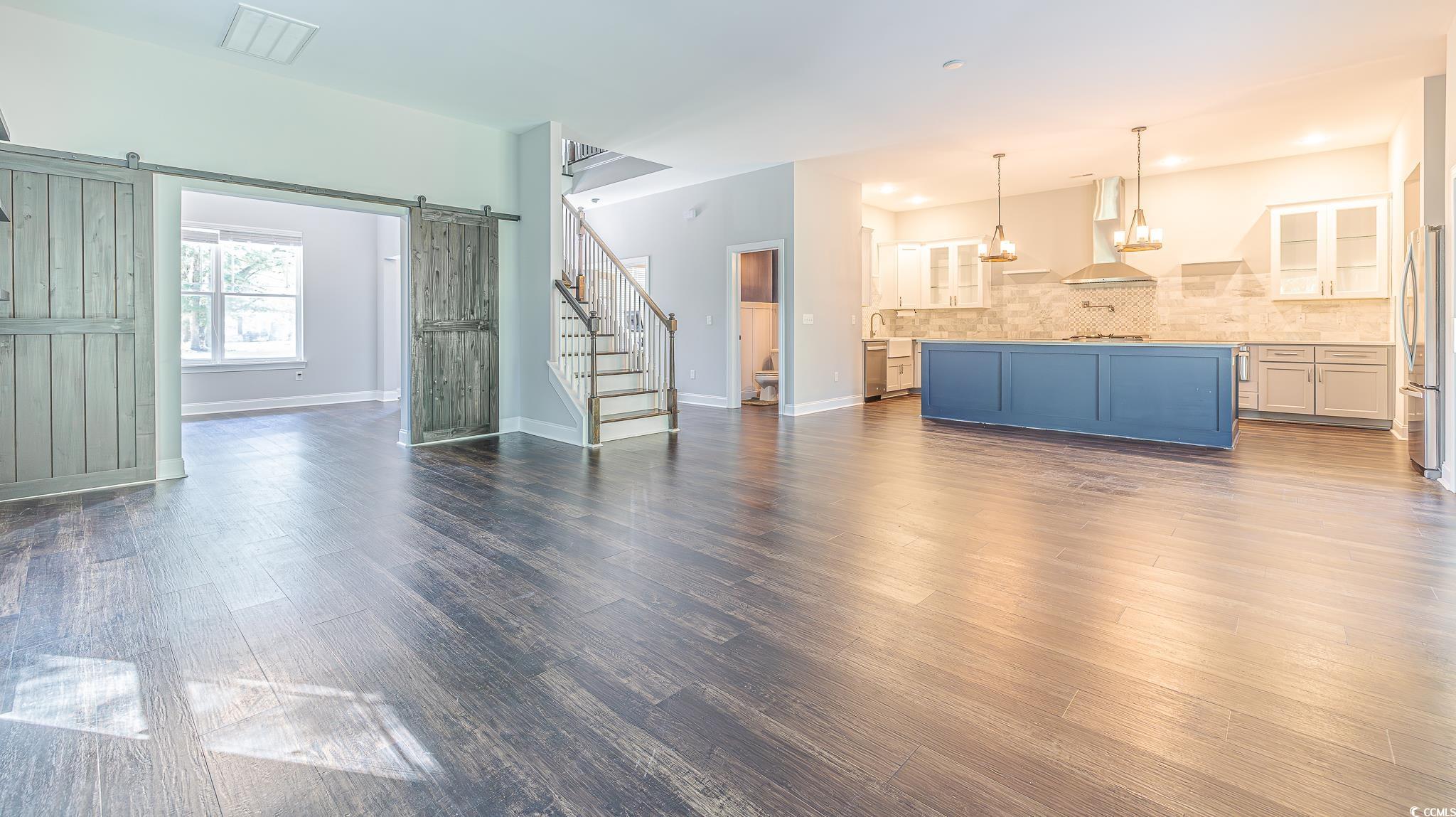 520 Oak Pond Ct. Property Photo 7