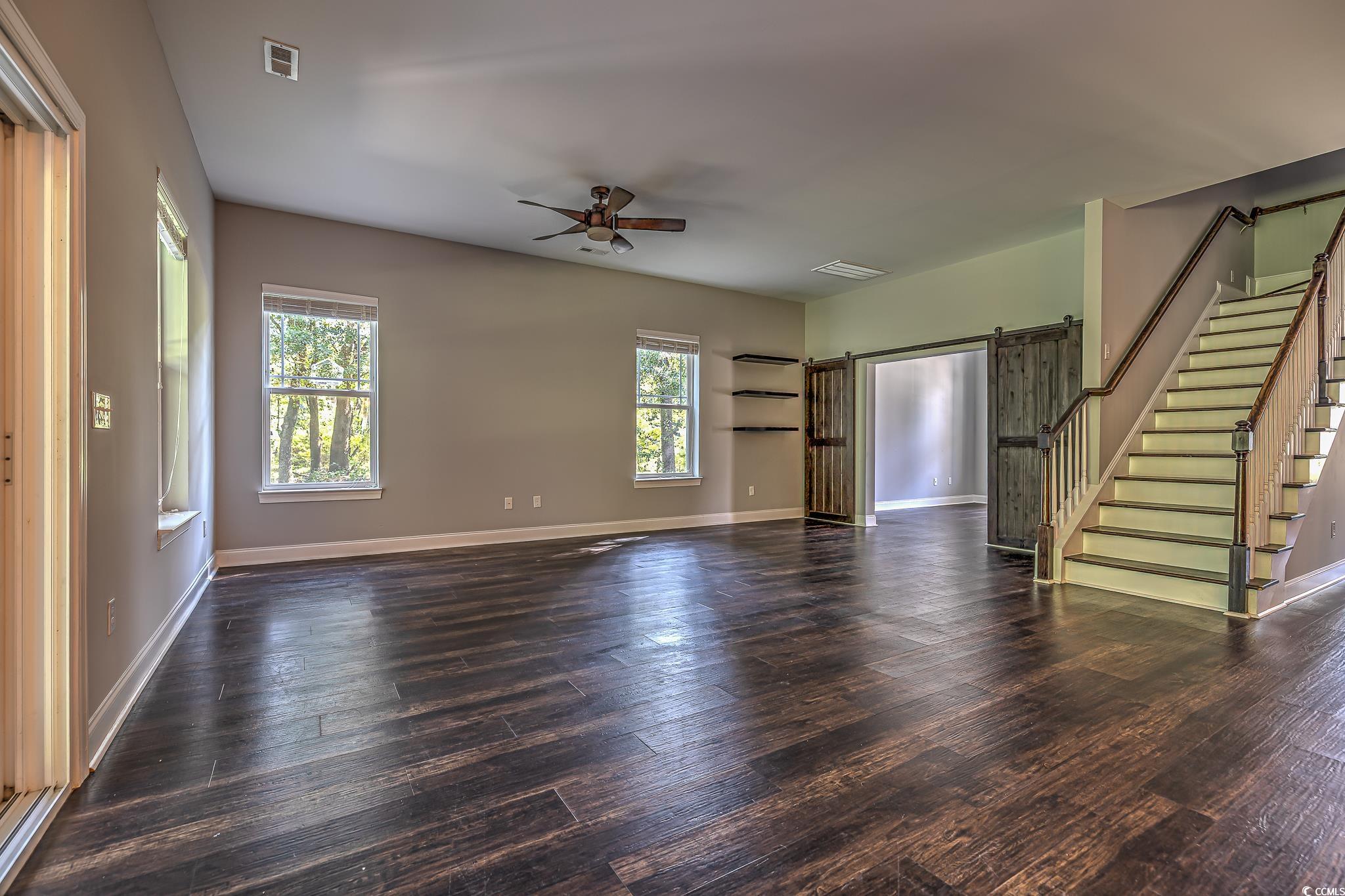 520 Oak Pond Ct. Property Photo 8