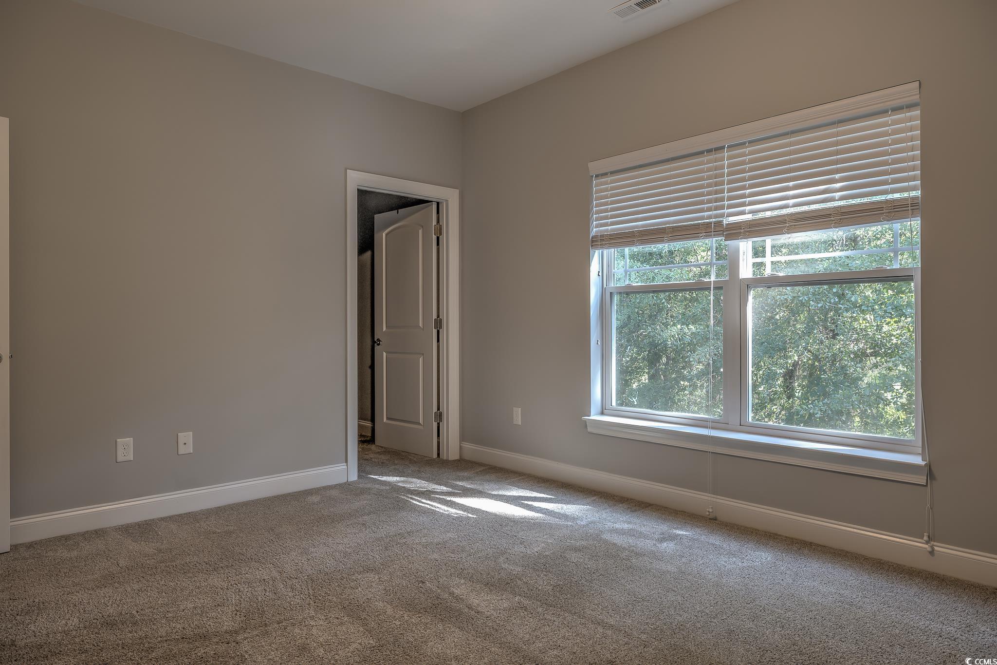 520 Oak Pond Ct. Property Photo 13