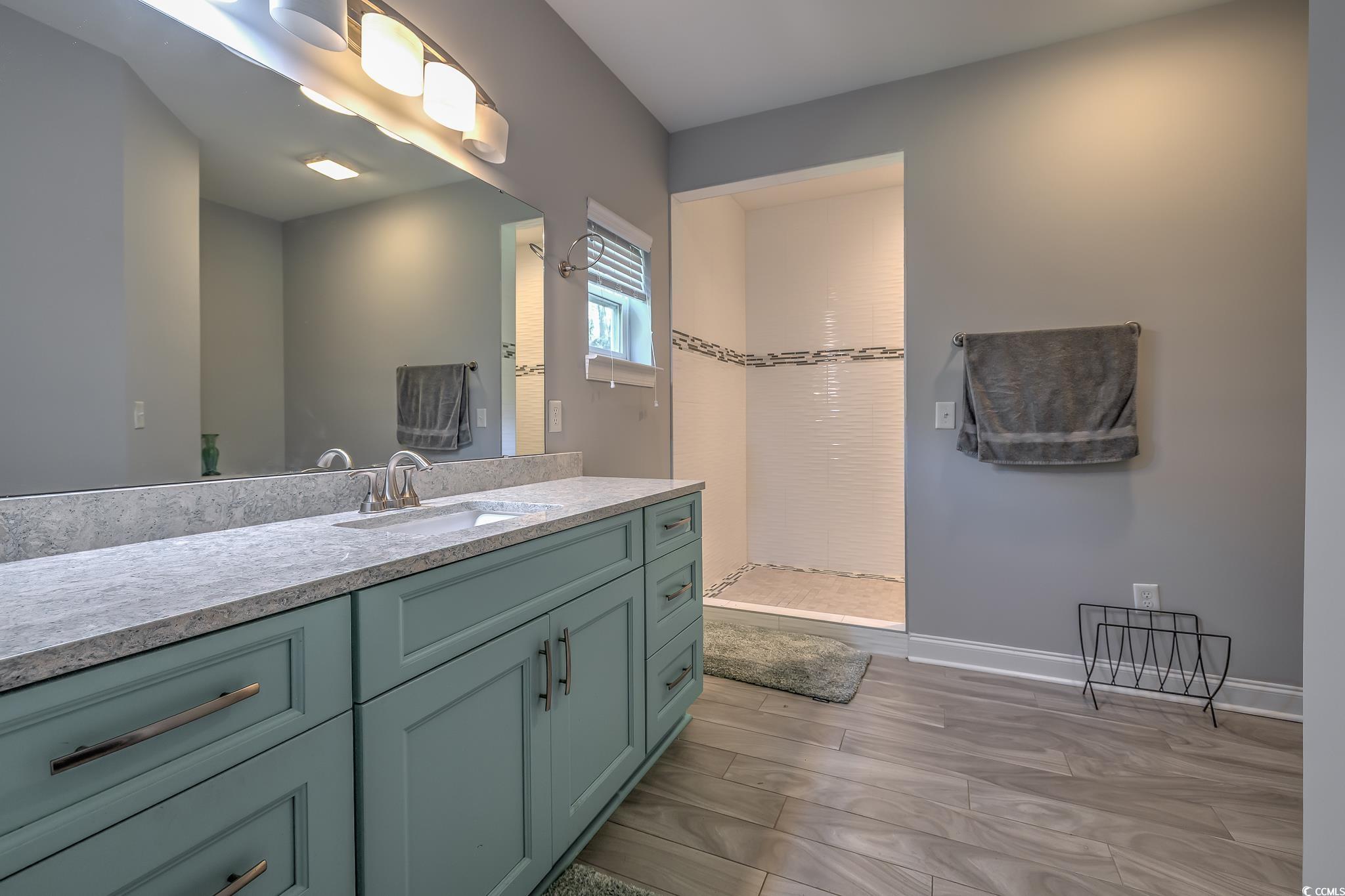 520 Oak Pond Ct. Property Photo 18