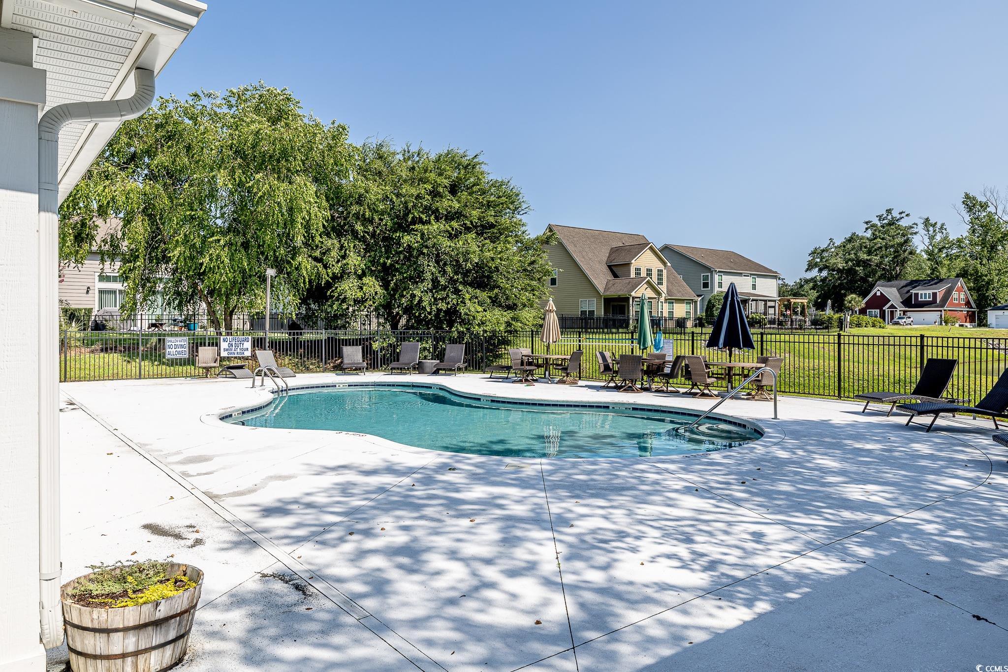 520 Oak Pond Ct. Property Photo 25