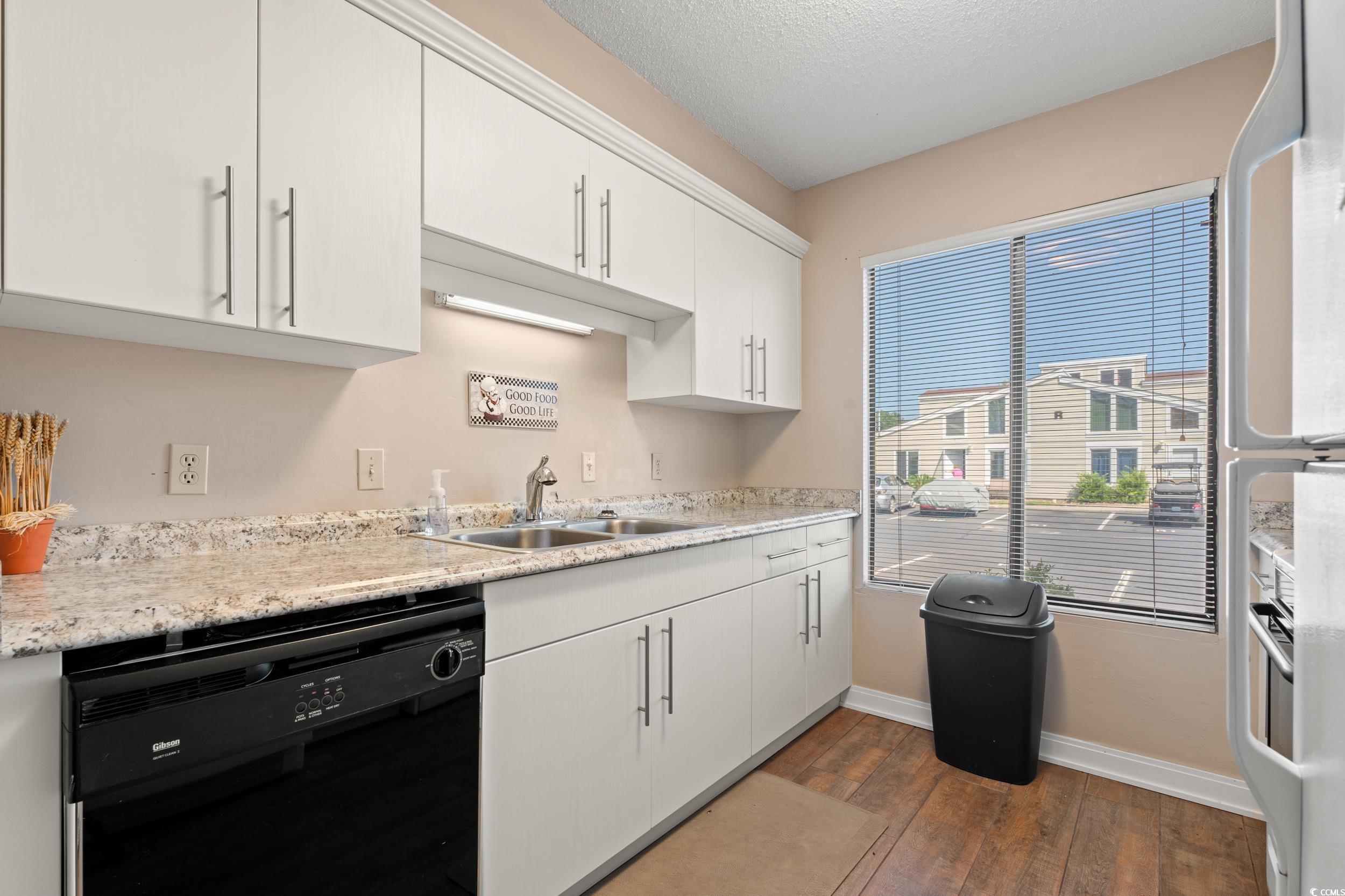 800 9th Ave. S Property Photo 10