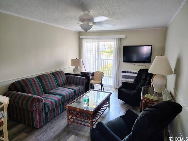 1919 Spring St. Property Photo 8