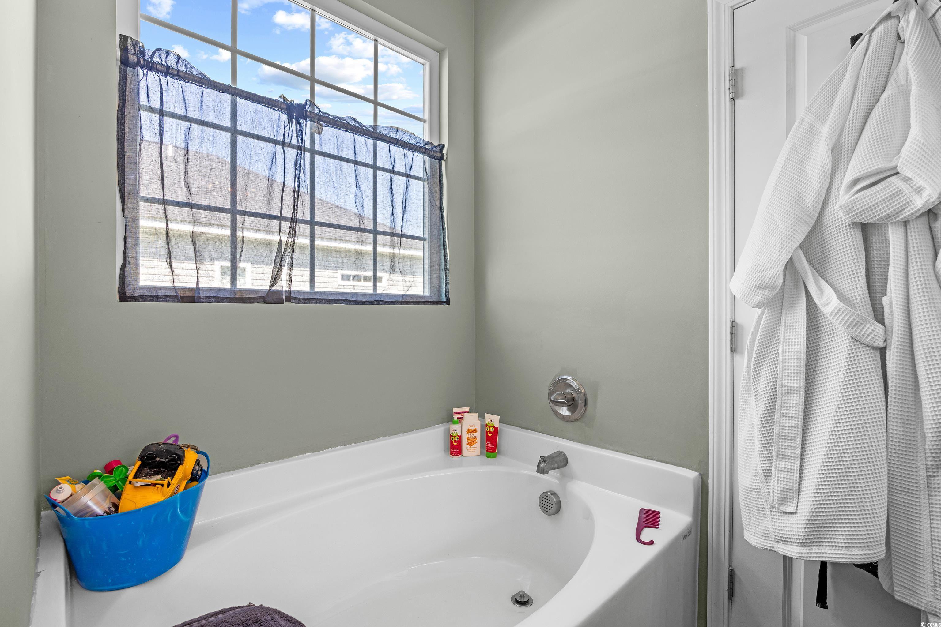 715 Hobonny Loop Property Photo 24