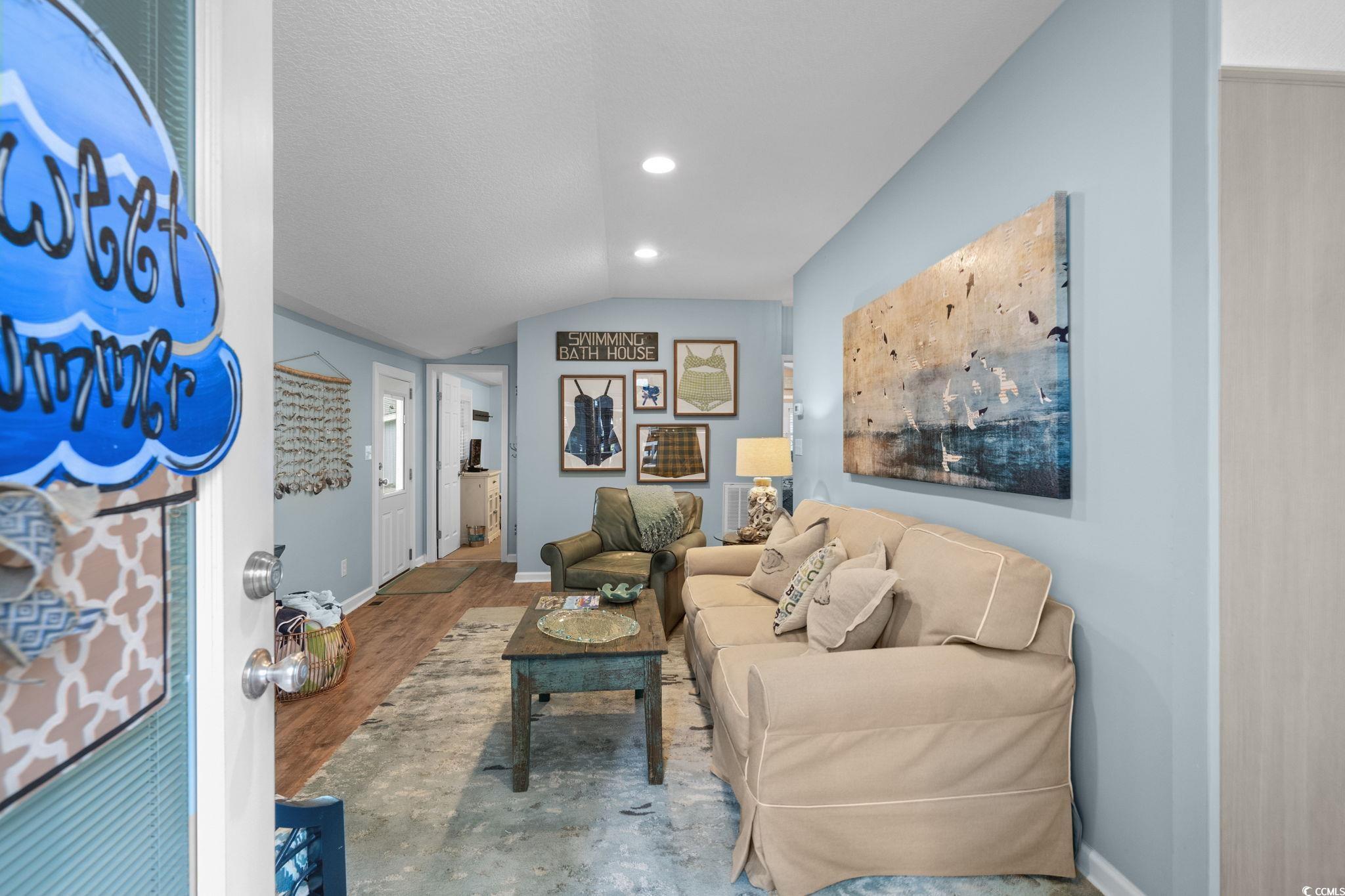 6001 - 1040 S Kings Hwy. Property Photo 8