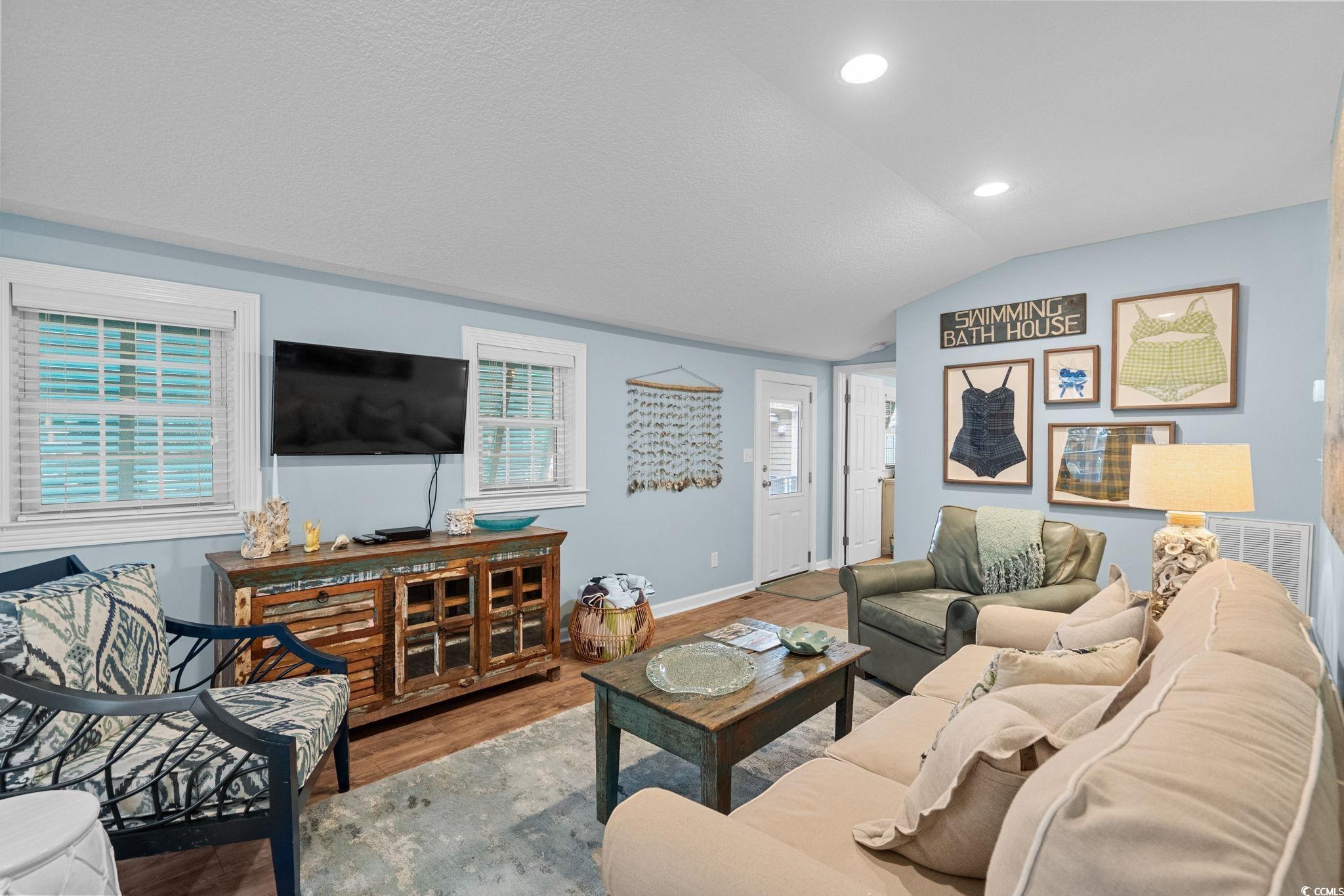 6001 - 1040 S Kings Hwy. Property Photo 9