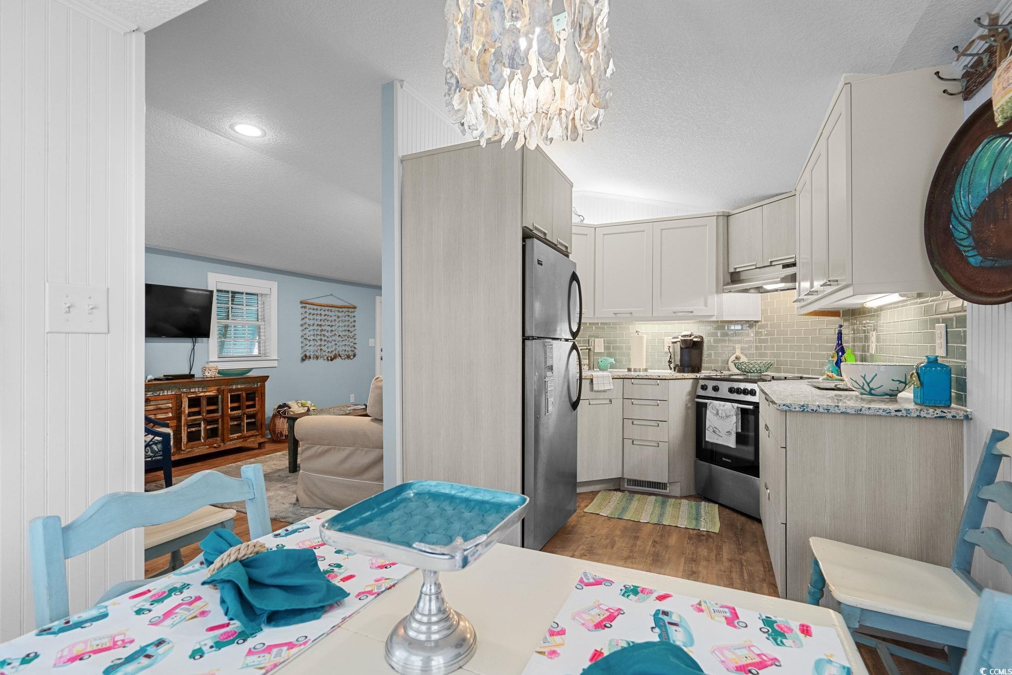 6001 - 1040 S Kings Hwy. Property Photo 17