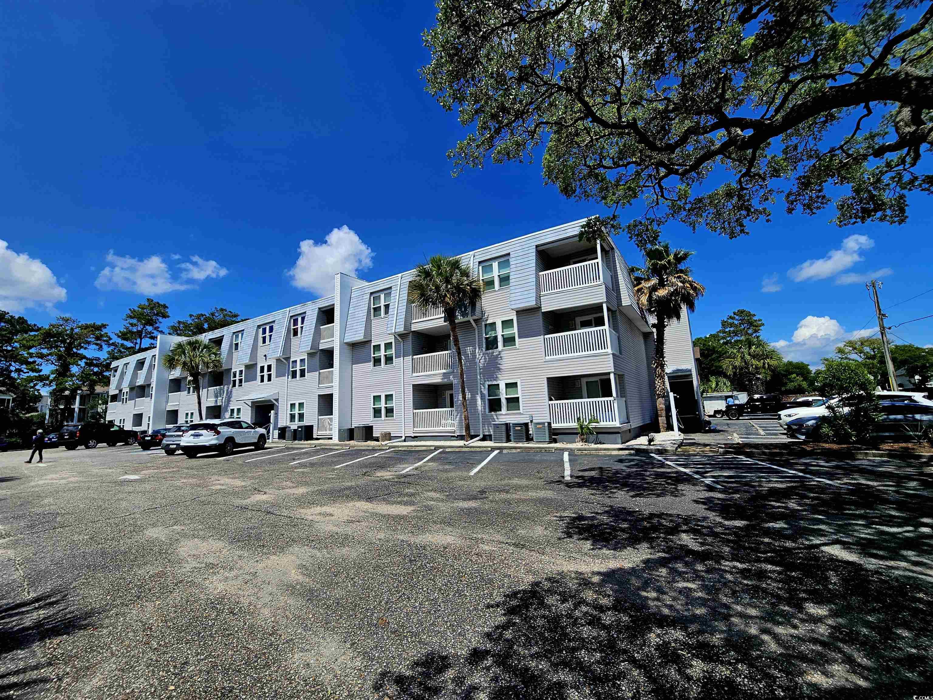 401 N Hillside Dr. Property Photo 1