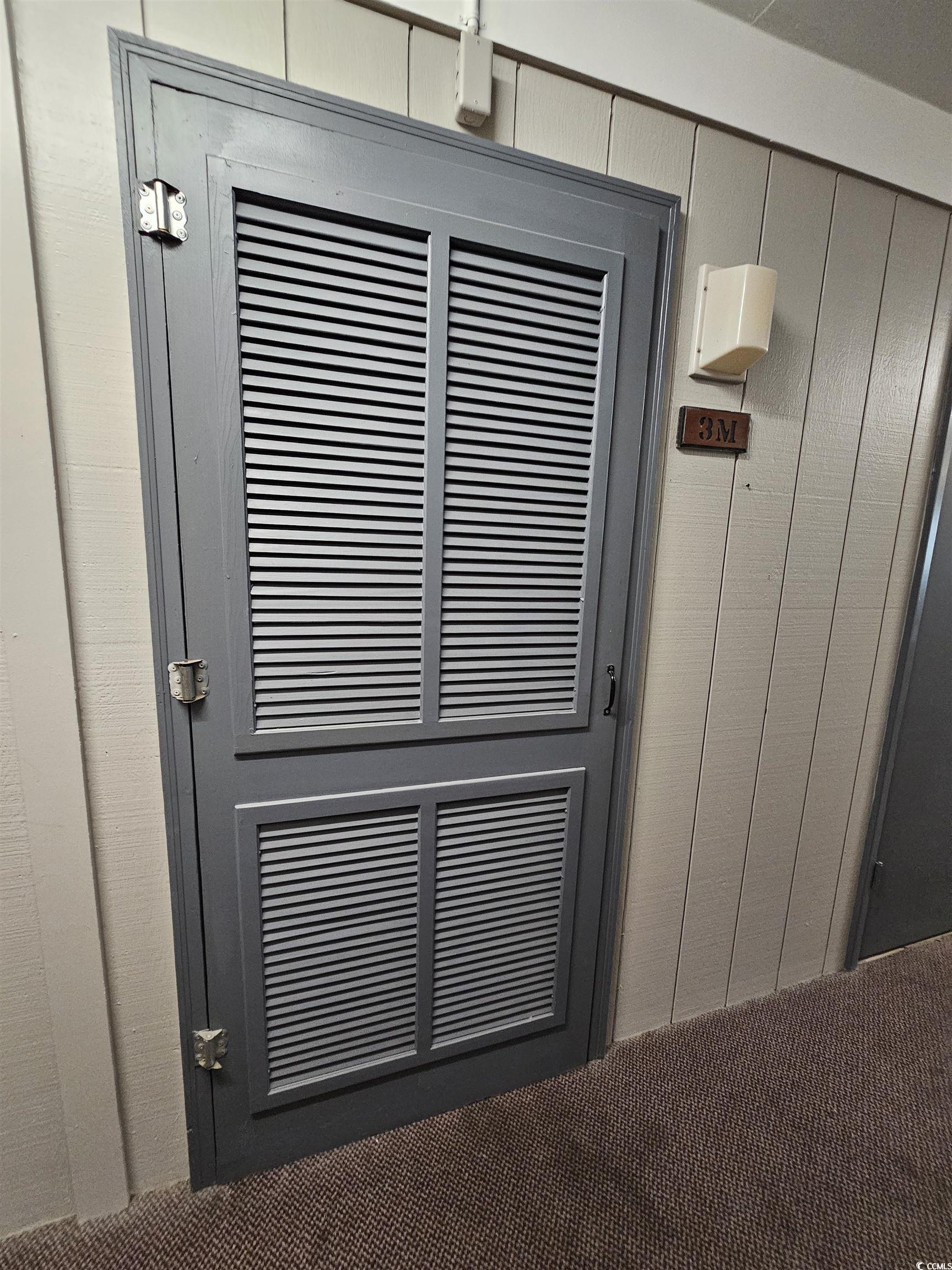 401 N Hillside Dr. Property Photo 2