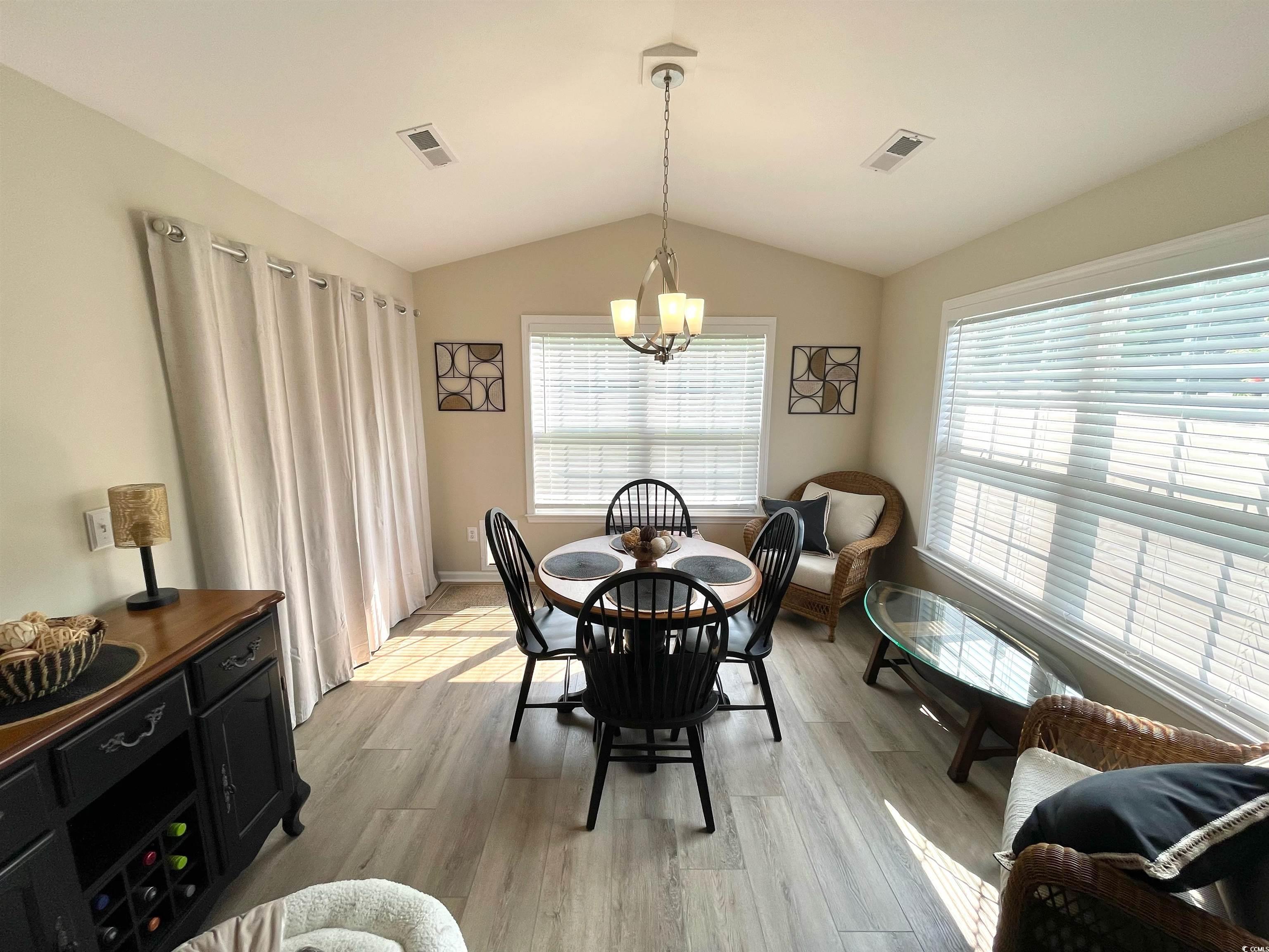 620 Bathurst Dr. Property Photo 10