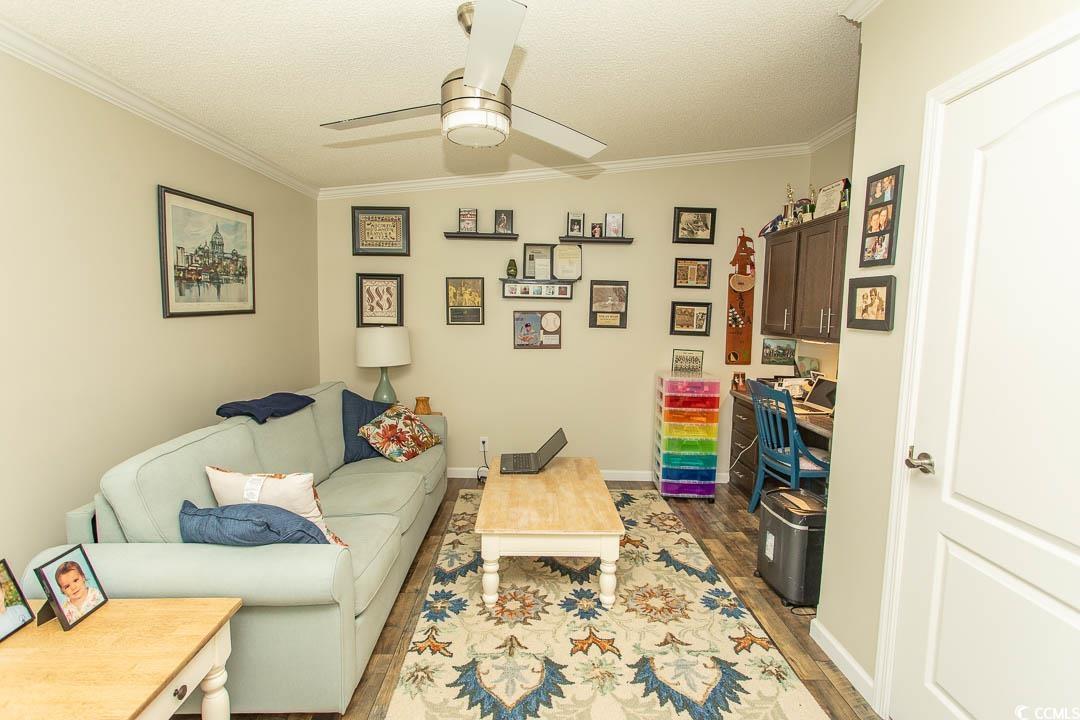 2050 Eastlynn Dr. Property Photo 3