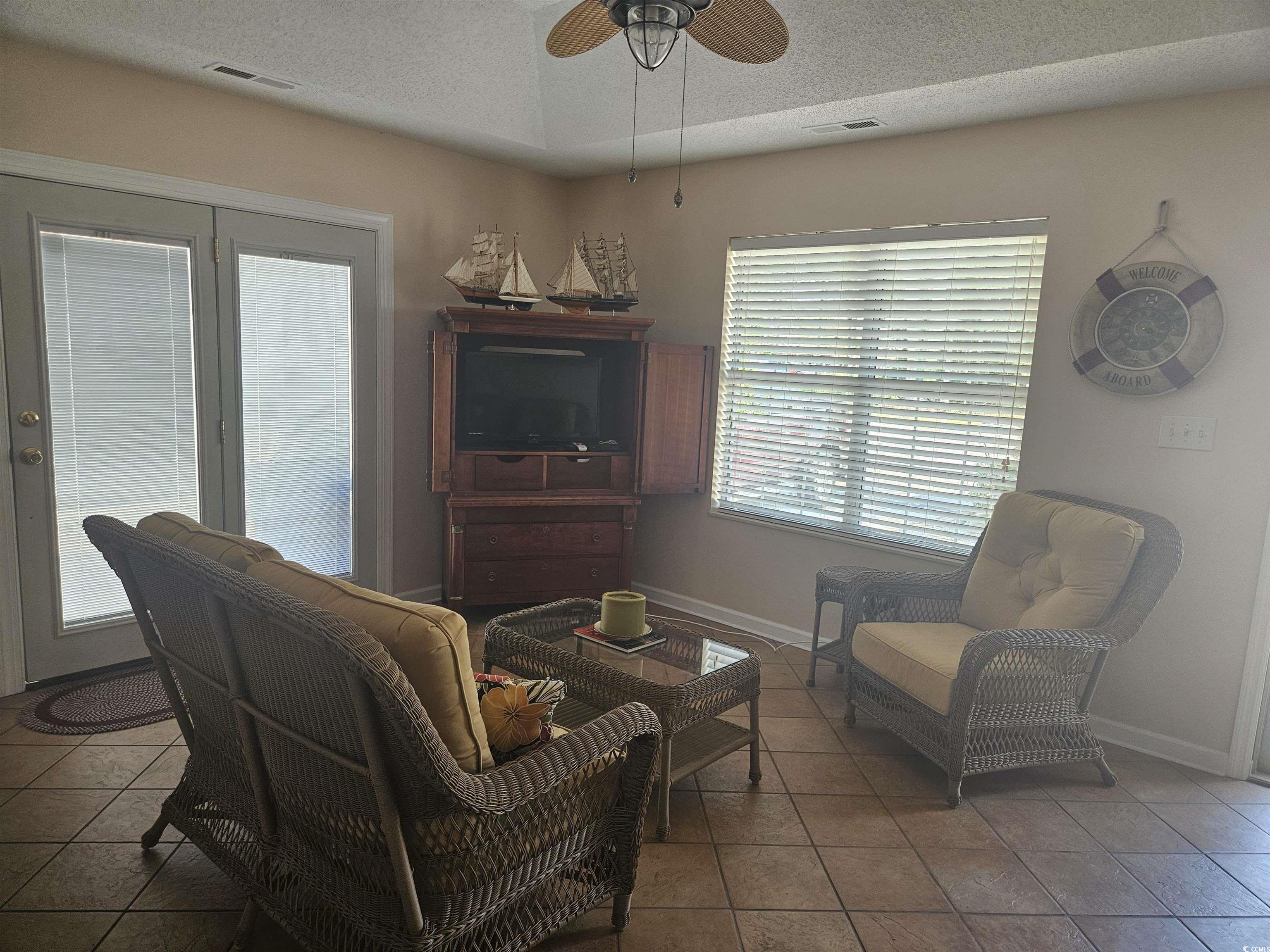 927 Edge Dr. Property Photo 5